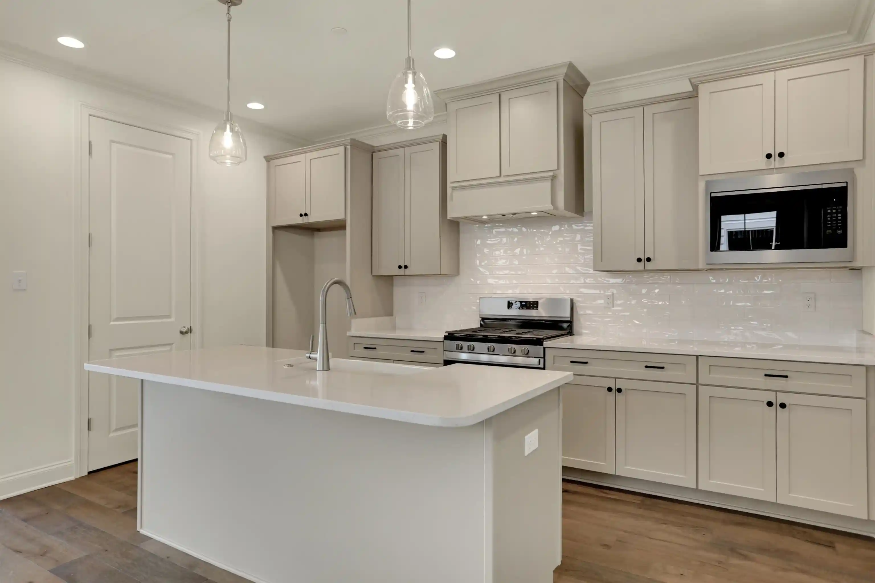 Photo 3 of Townhouse for sale at 483 Armel Dr, Collierville, TN 38017 | MLS# 10221563 | Listing updated on 2026-08-28