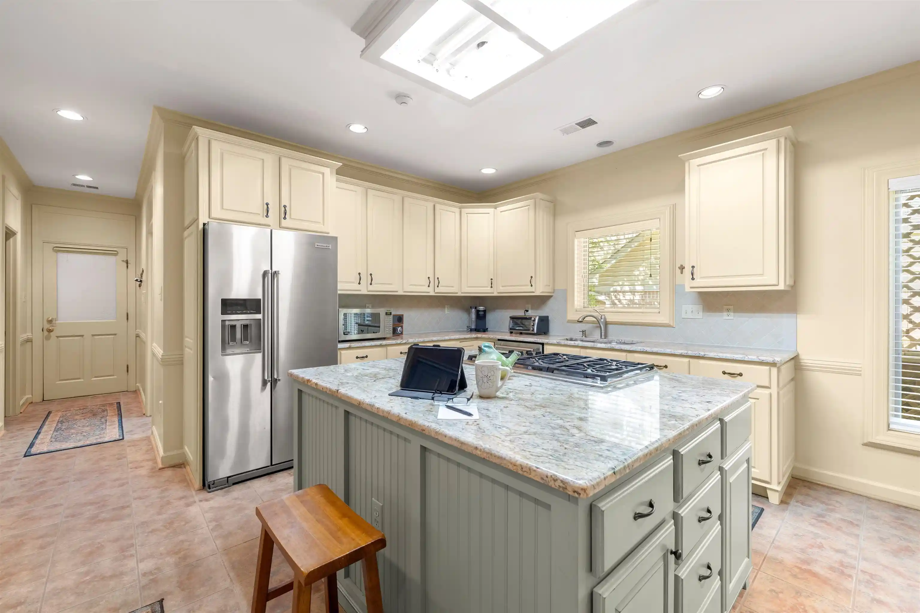 Photo 2 of Single family home for sale at 3290 Windemere Cir, Memphis, TN 38125 | MLS# 10221582 | Listing updated on 2026-08-19