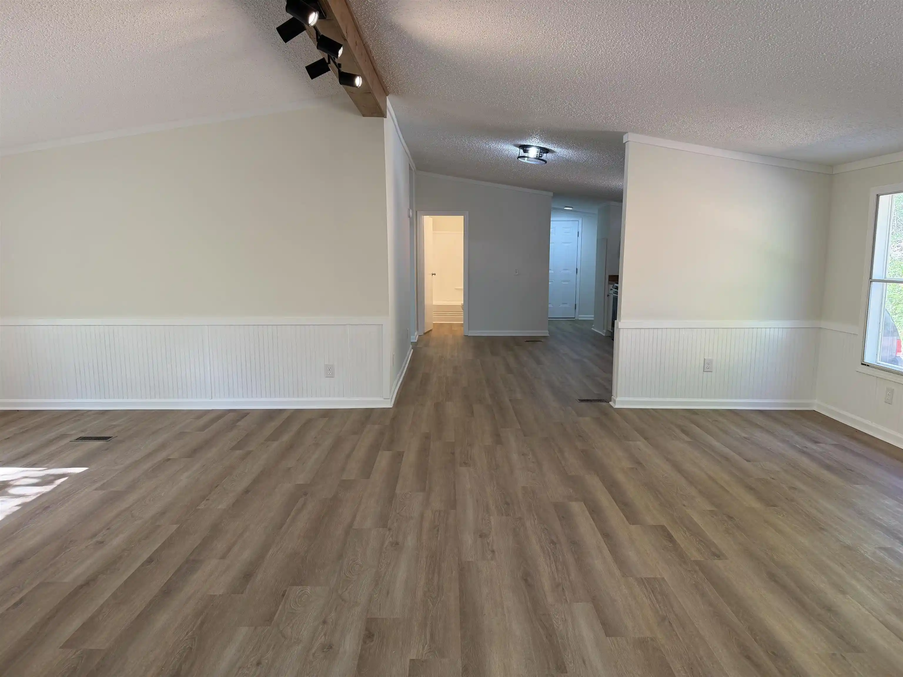 3rd image of 890 Burks Rd, Savannah, TN 38372 | MLS# 10221706