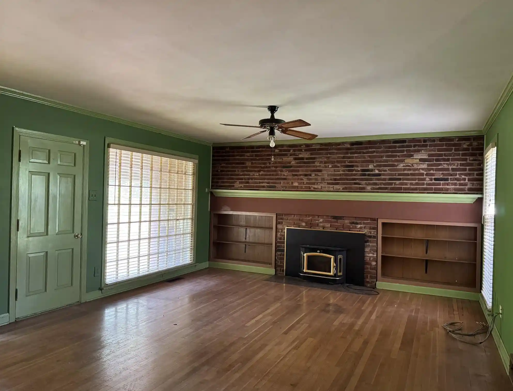 Photo 3 of Single family home for sale at 3327 Homewood Dr, Memphis, TN 38128 | MLS# 10221722 | Listing updated on 2026-05-15