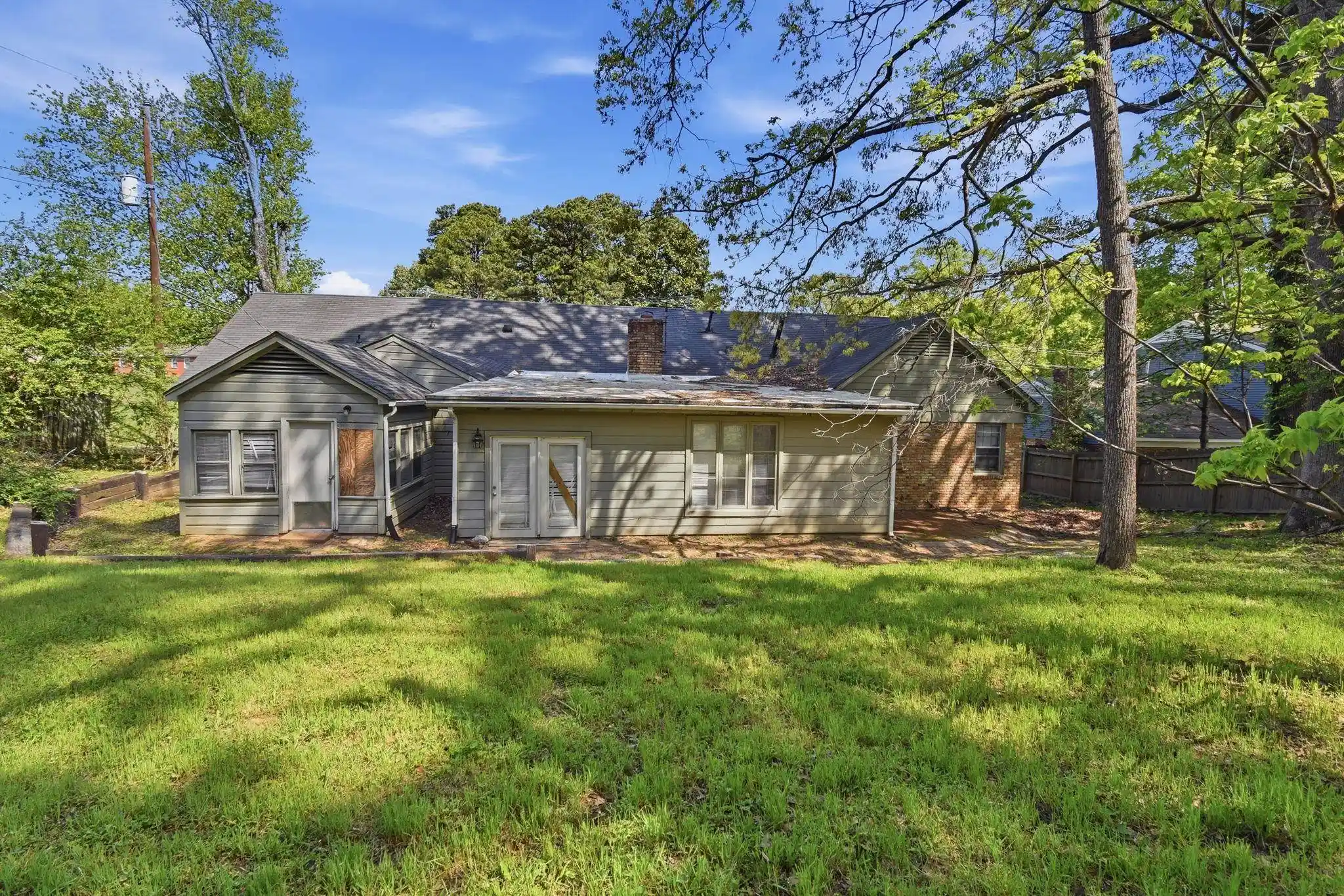 Photo 4 of Single family home for sale at 4709 Stage Rd, Memphis, TN 38128 | MLS# 10221727 | Listing updated on 2026-09-24
