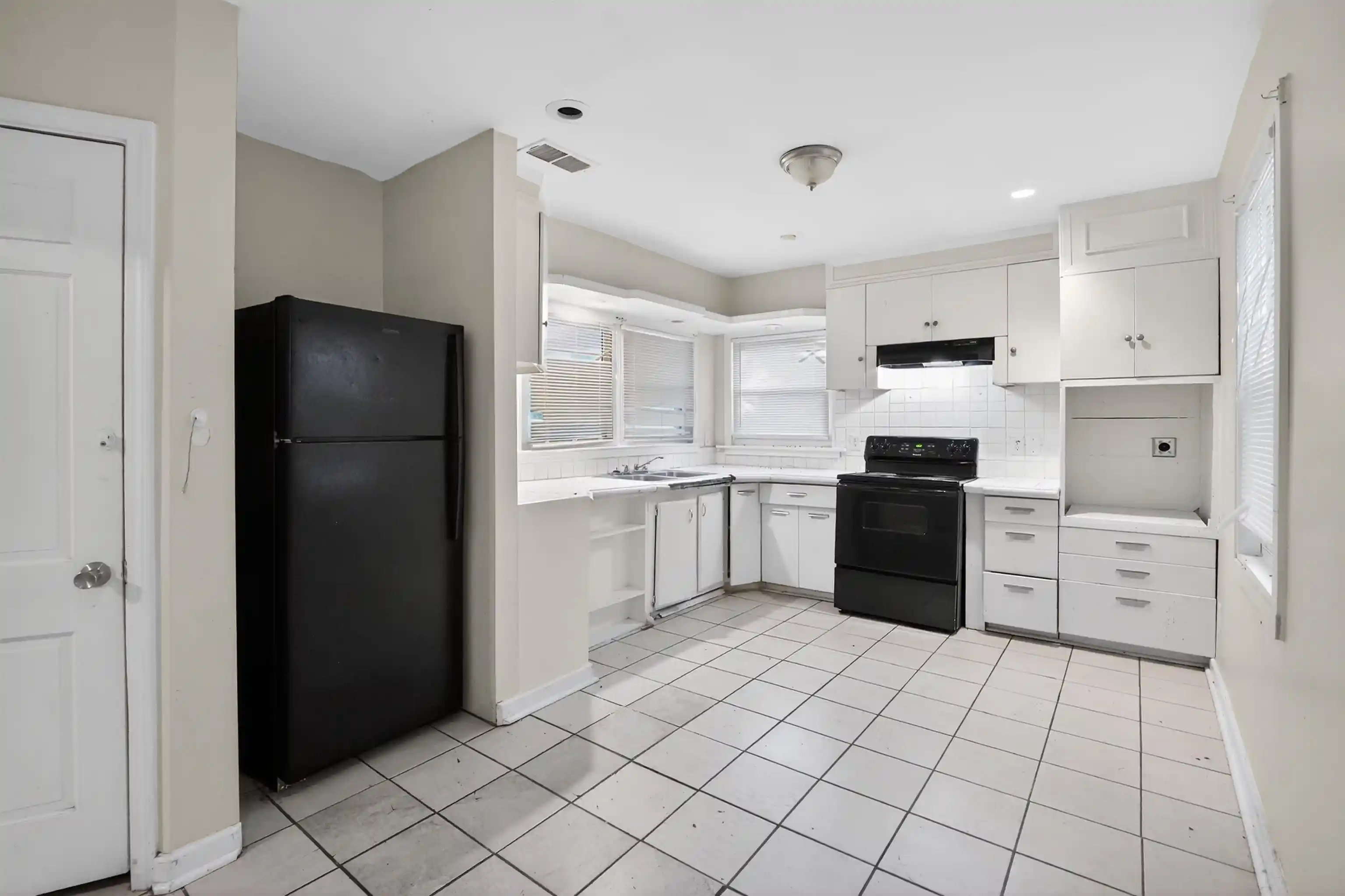 Photo 3 of Sale Pending at 4055 Kimball Ave, Memphis, TN 38111 | MLS# 10221731 | Listing updated on 2026-09-09