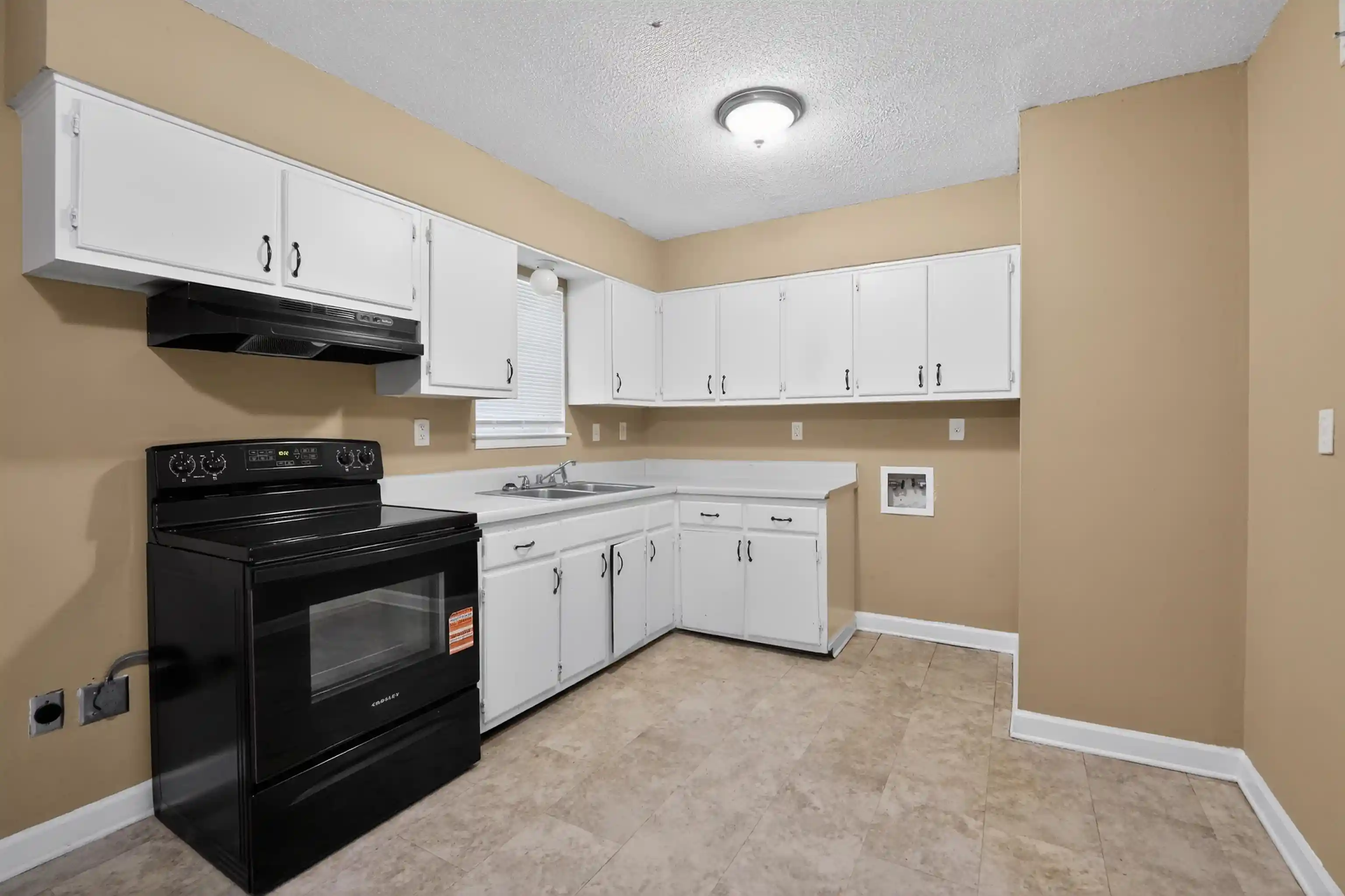 2nd image of 1100 Western Park Dr, Memphis, TN 38109 | MLS# 10221733