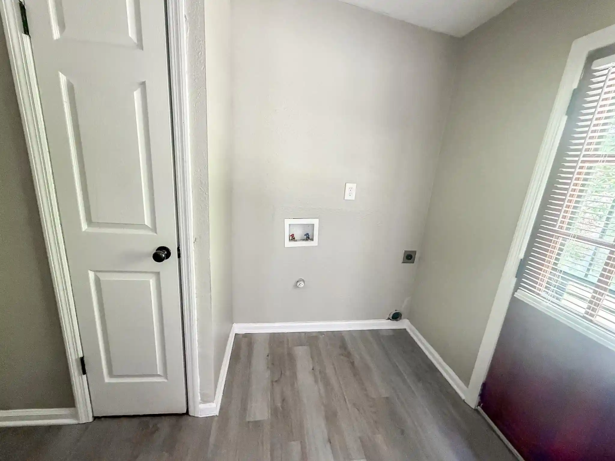 Photo 3 of Sale Pending at 4788 Royal Elm Cv, Memphis, TN 38128 | MLS# 10221742 | Listing updated on 2026-09-13