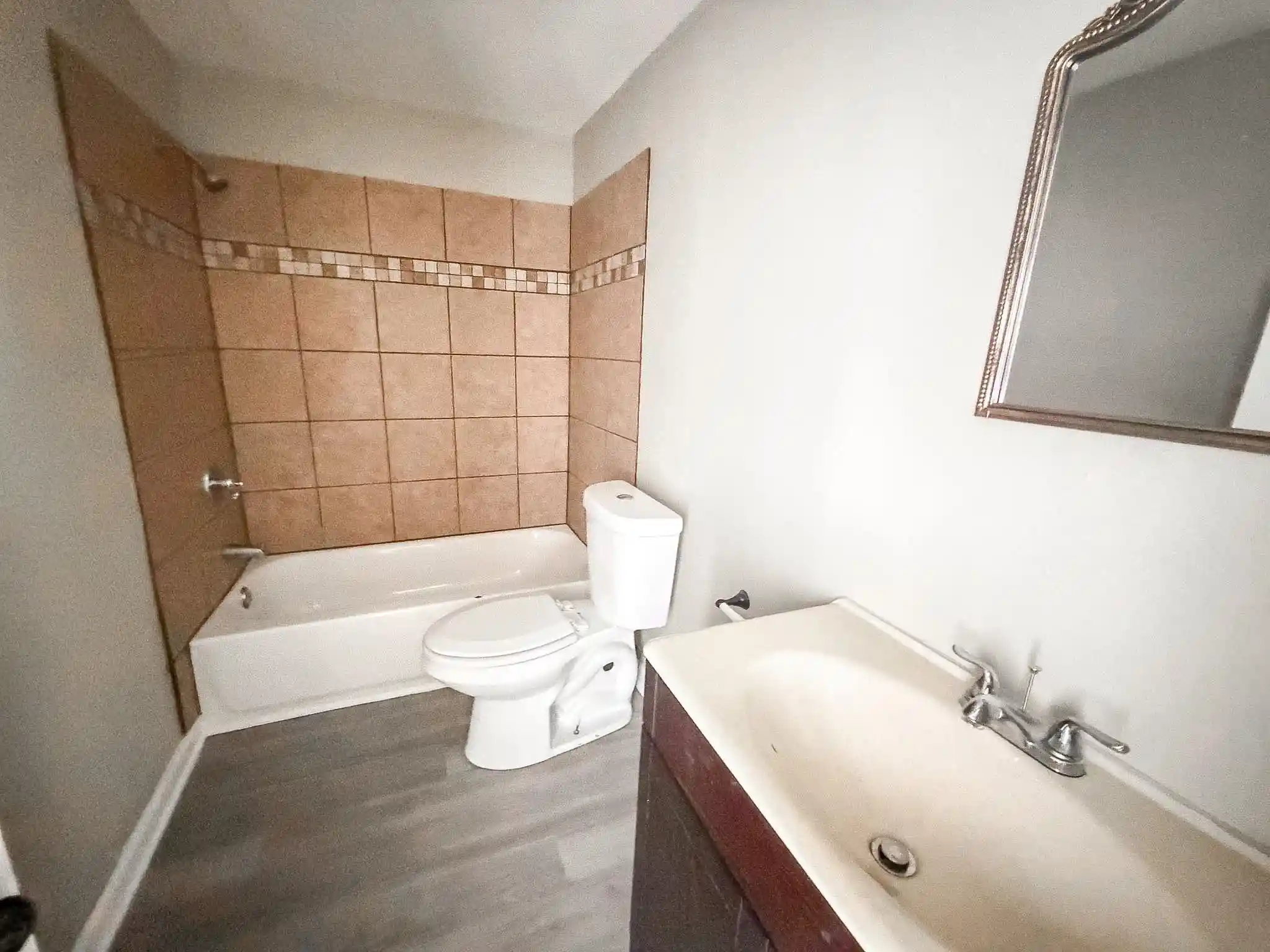 Photo 4 of Sale Pending at 4788 Royal Elm Cv, Memphis, TN 38128 | MLS# 10221742 | Listing updated on 2026-09-13