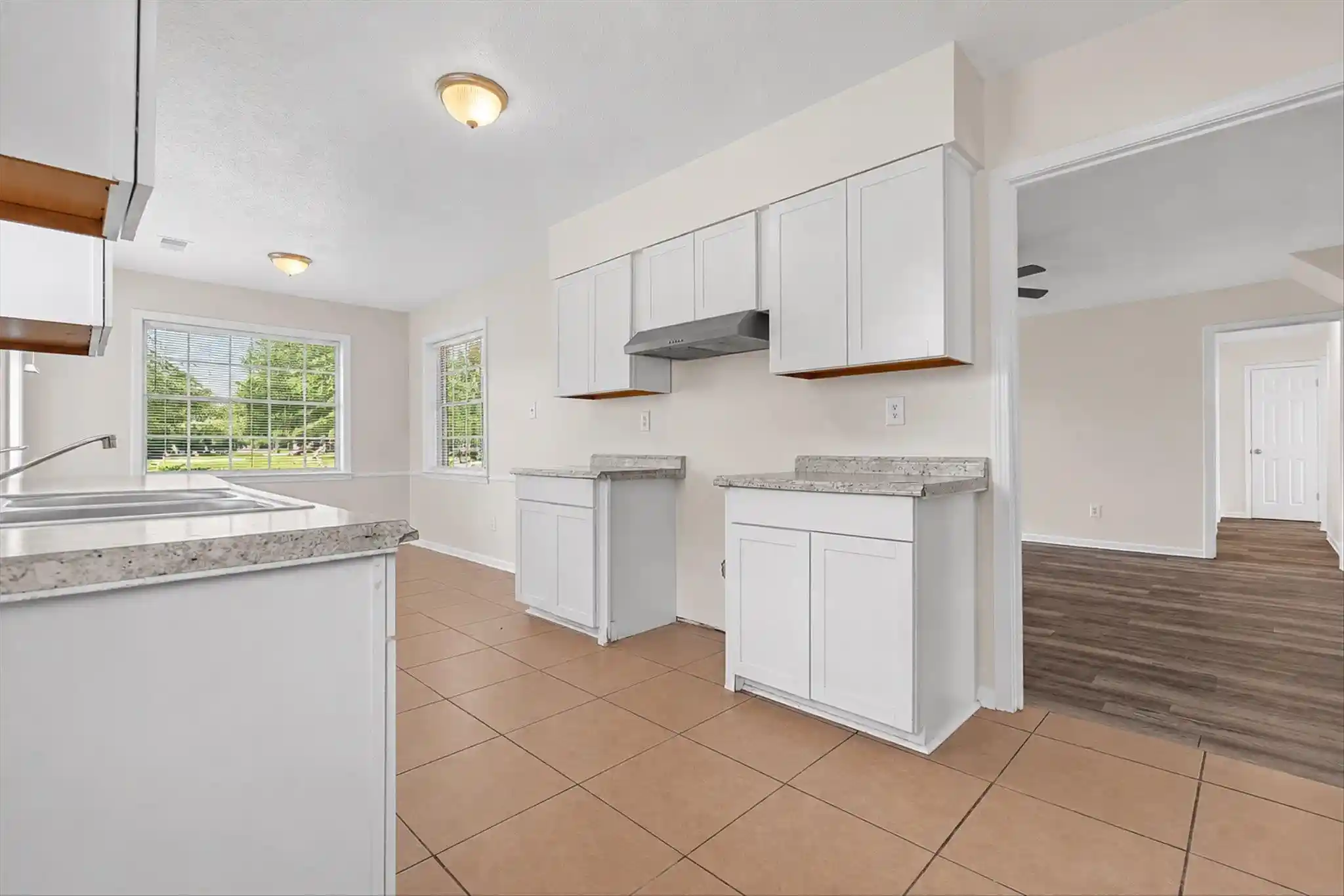 Photo 3 of Sale Pending at 5211 Blueridge Dr, Memphis, TN 38134 | MLS# 10221778 | Listing updated on 2026-08-30