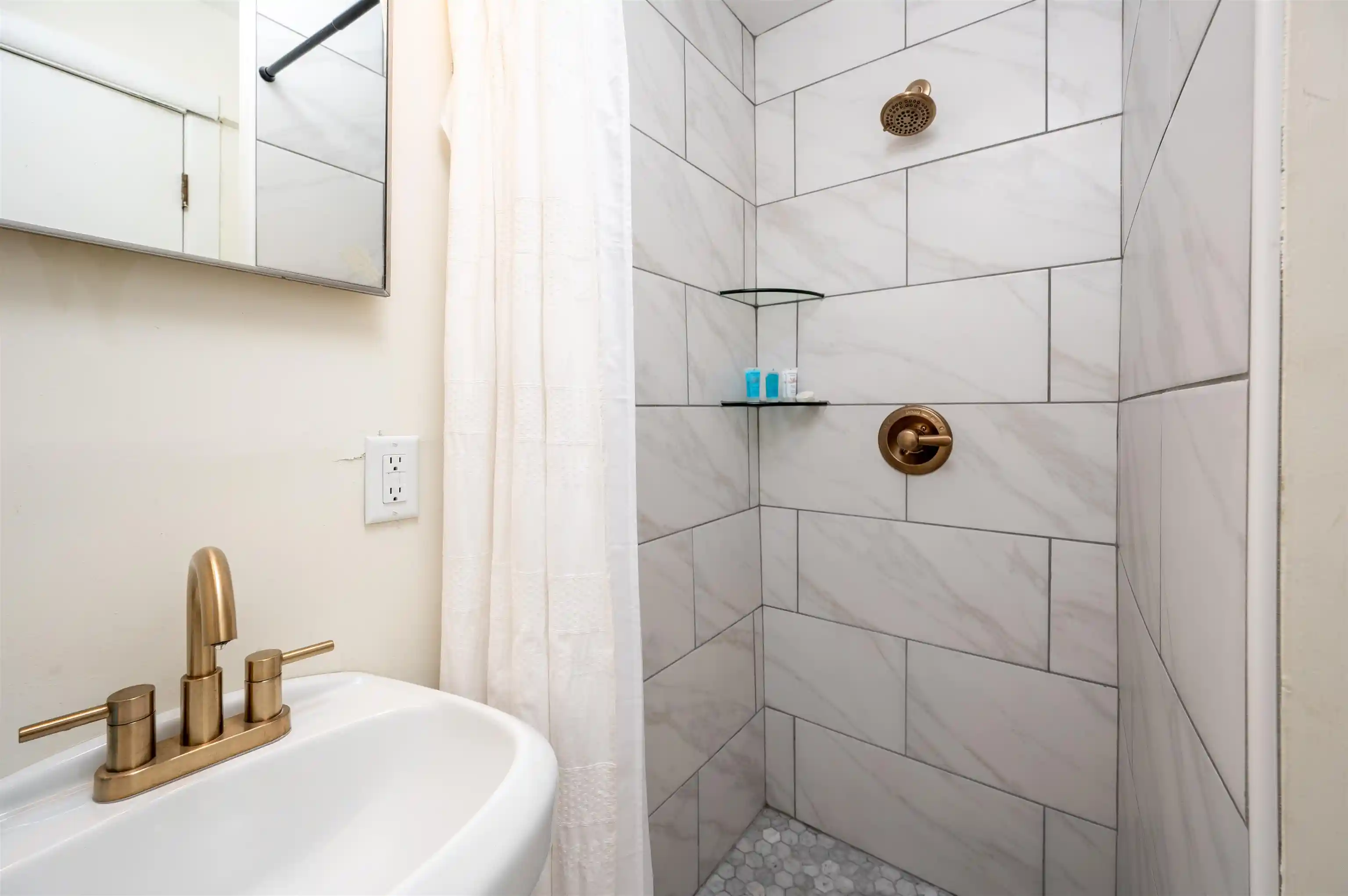 3rd image of 880 Blythe St, Memphis, TN 38104 | MLS# 10221935