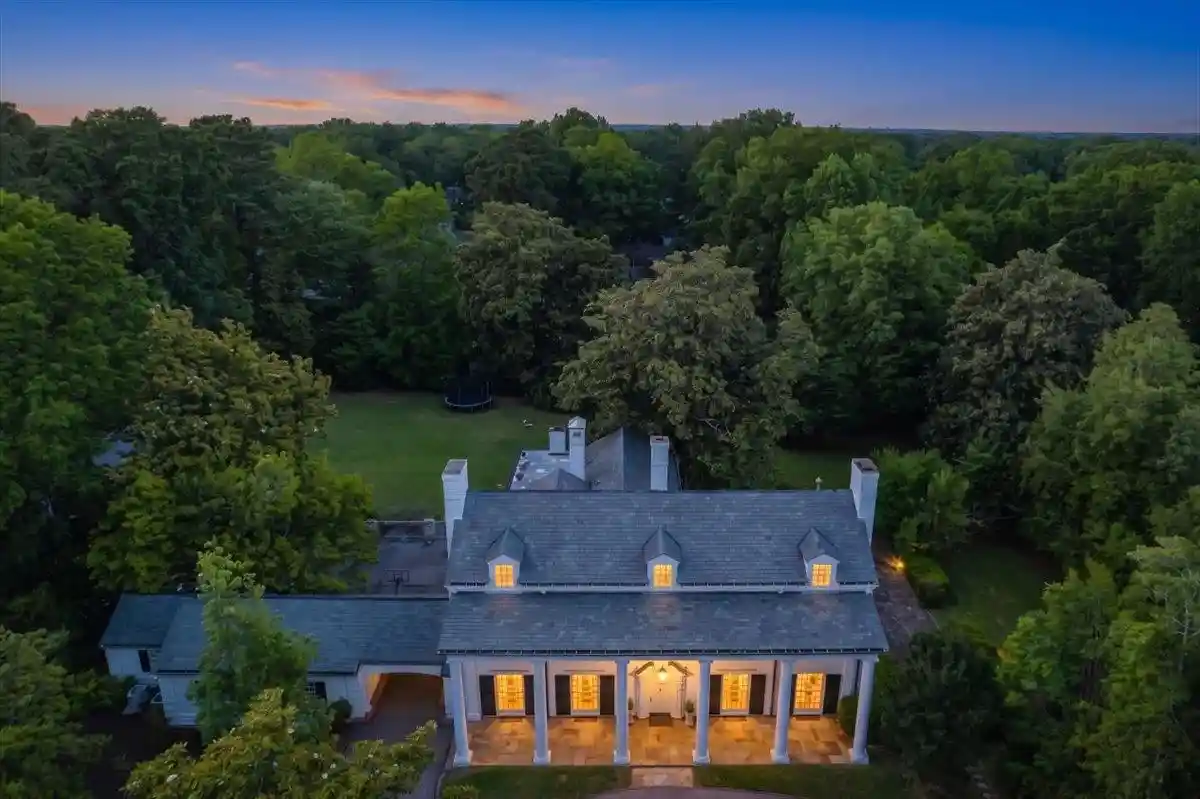 1st image of 4202 White Oaks Rd, Memphis, TN 38117 | MLS# 10221973