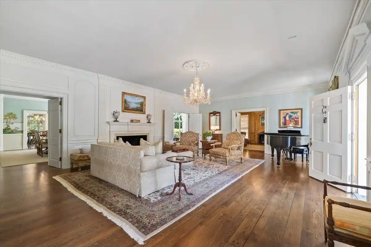 3rd image of 4202 White Oaks Rd, Memphis, TN 38117 | MLS# 10221973