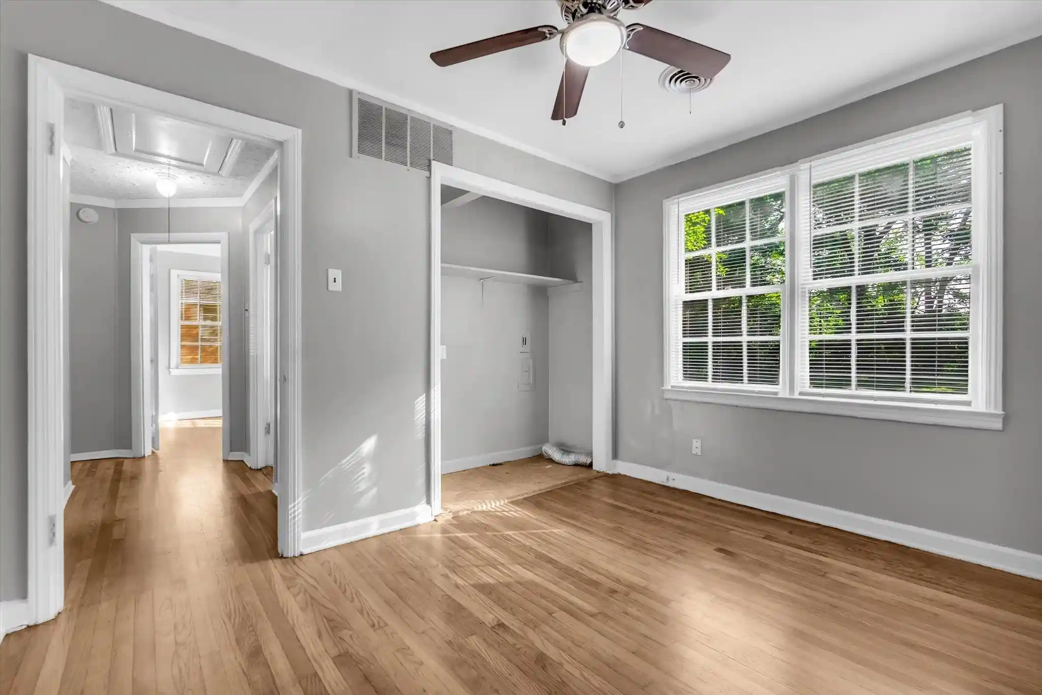 Photo 3 of Sale Pending at 1018 Goodman St, Memphis, TN 38111 | MLS# 10221977 | Listing updated on 2026-09-08