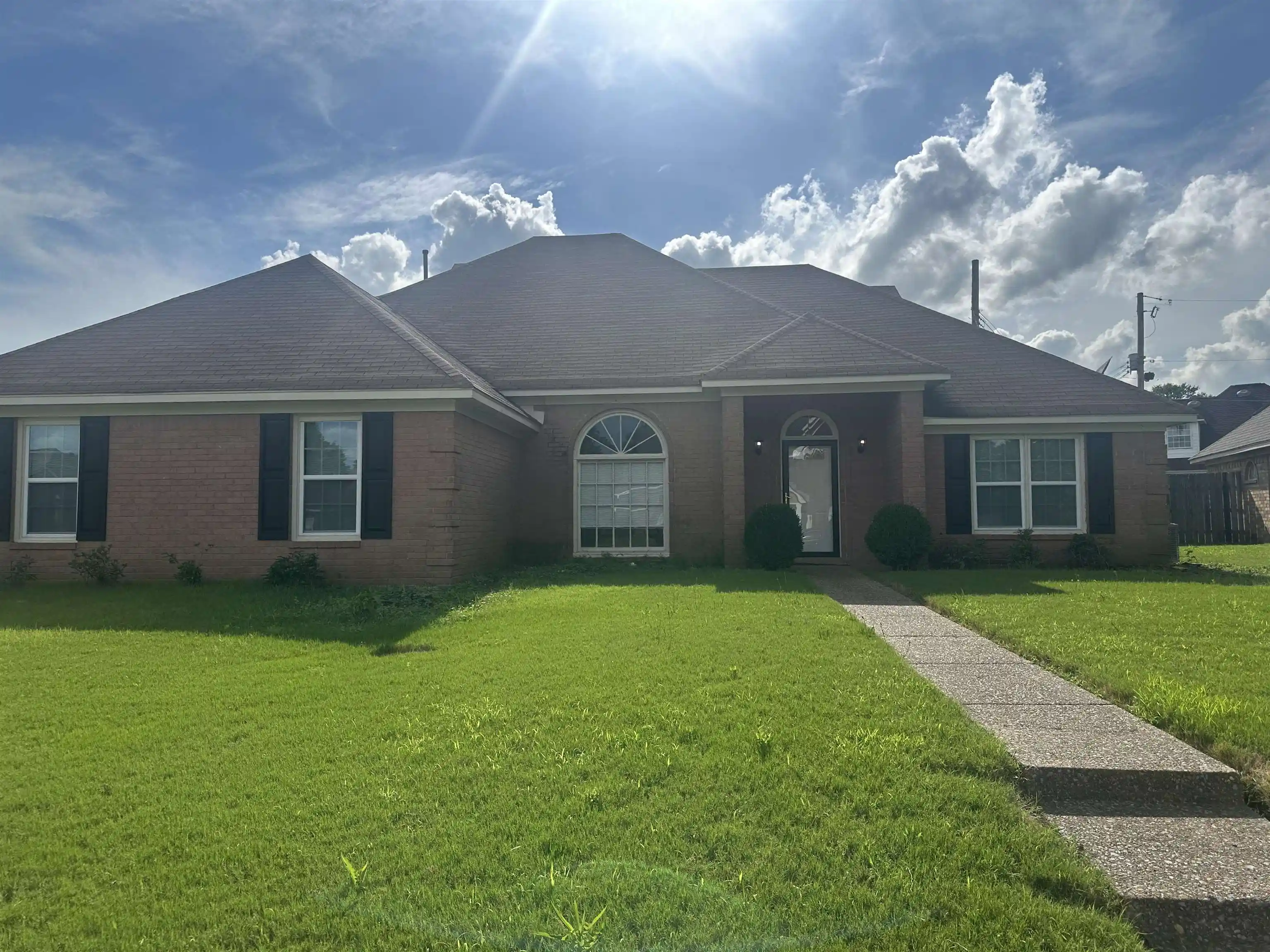Photo 1 of Sale Pending at 5583 Liberty Ridge Cv, Unicorp/memphis, TN 38125 | MLS# 10221981 | Listing updated on 2026-09-14