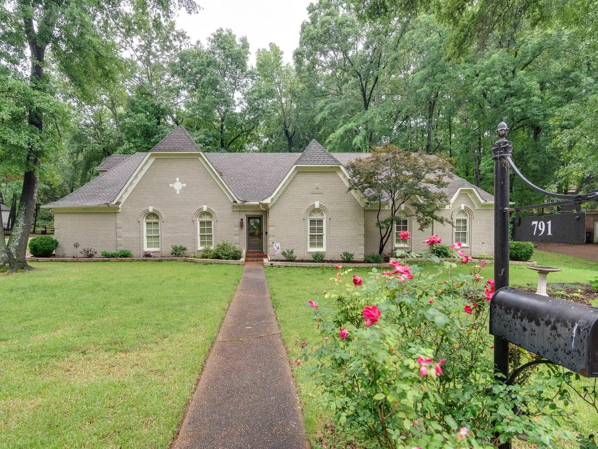 Homes for sale in Collierville, TN | 791 N Tree Dr, Collierville, TN 38017 | MLS# 10222005