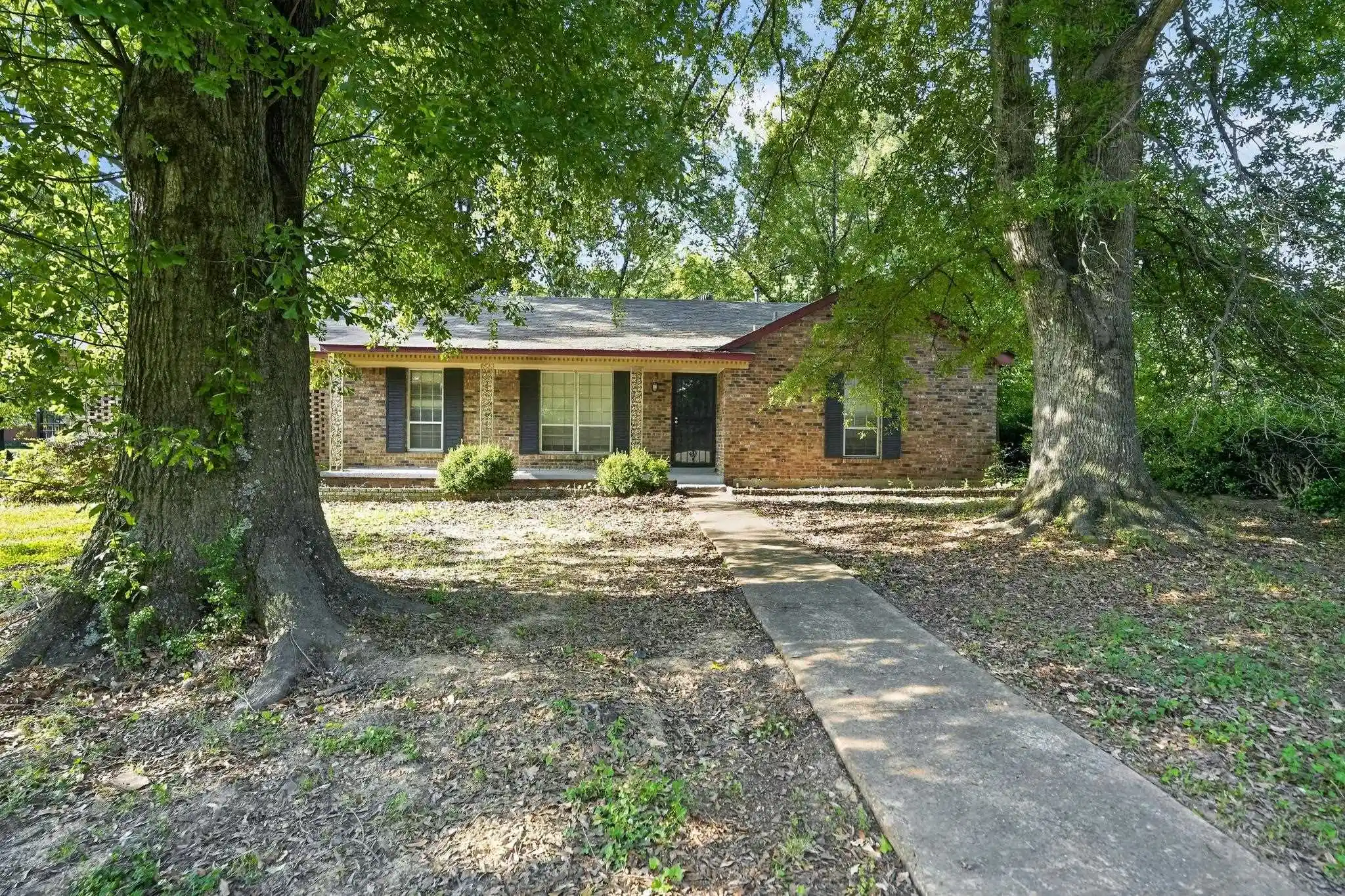 1st image of 2015 E Holmes Rd, Memphis, TN 38116 | MLS# 10222011