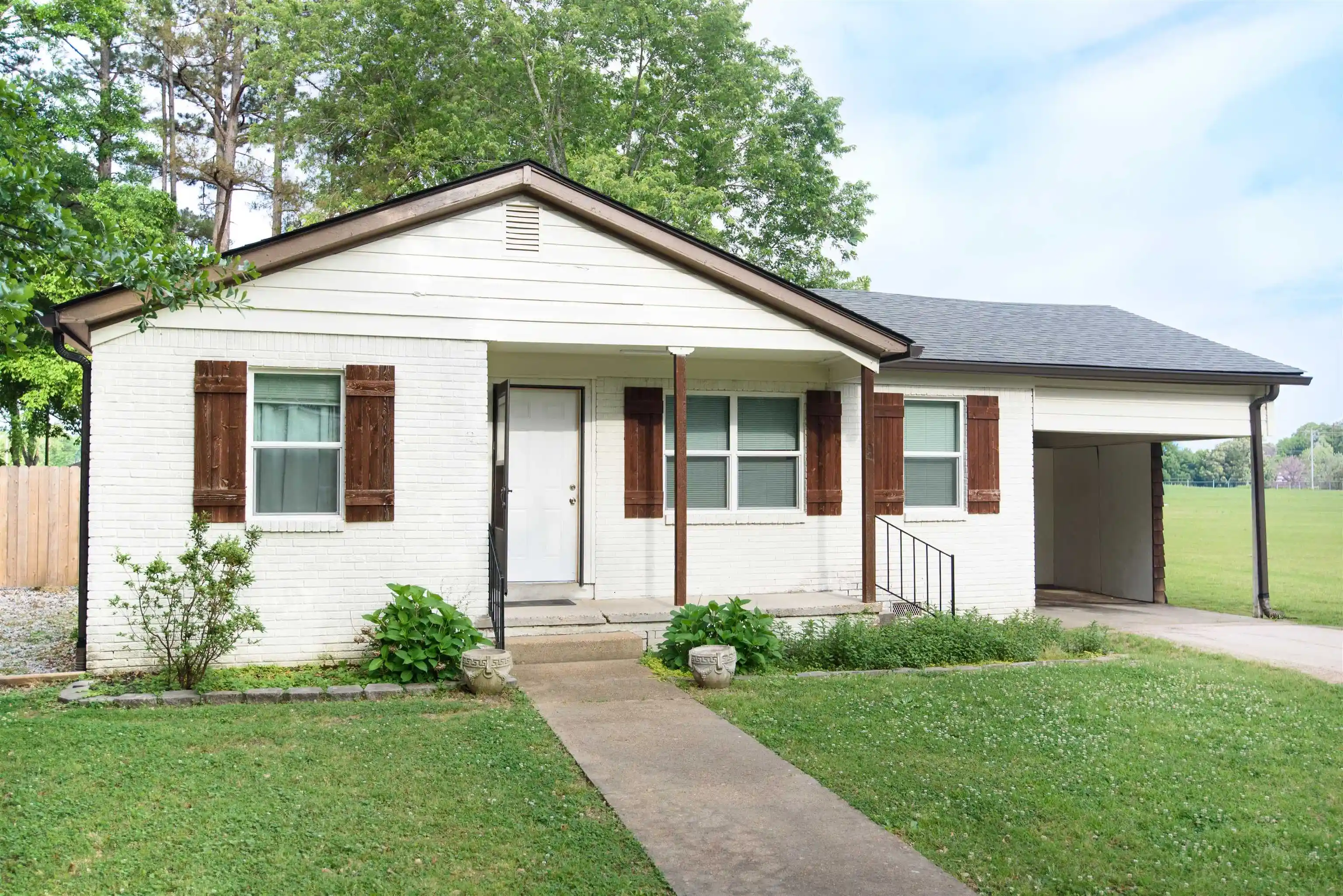 Homes for sale in Rossville, TN | 220 Third St, Rossville, TN 38066 | MLS# 10222022