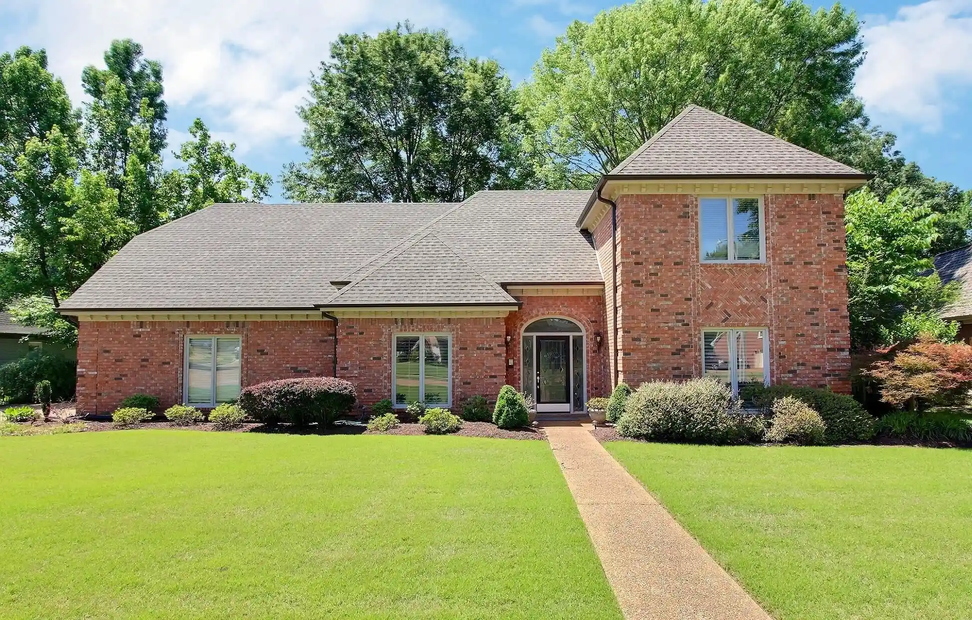 Homes for sale in Collierville, TN | 10427 Shea Woods Dr, Collierville, TN 38017 | MLS# 10222028