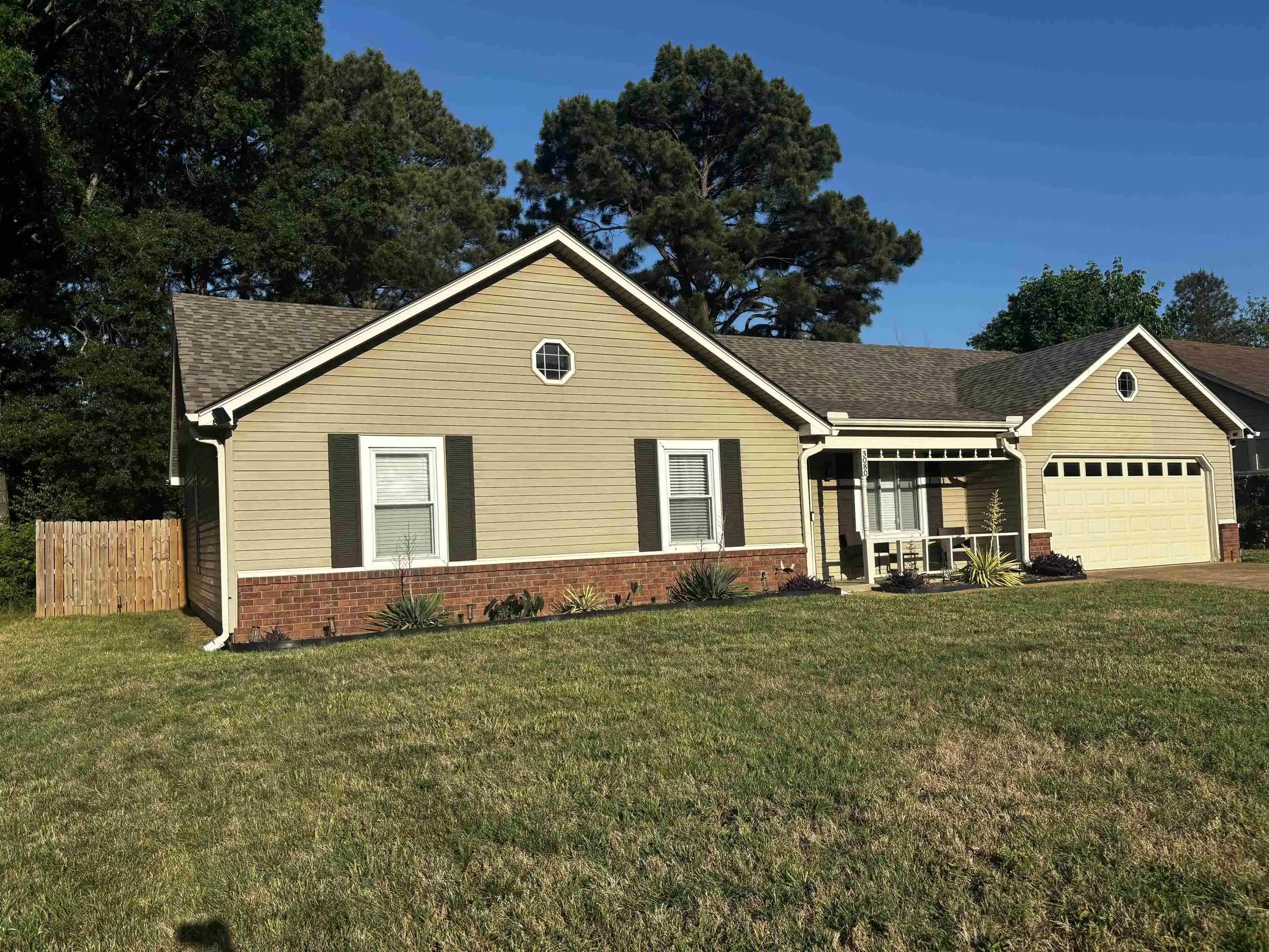 Photo 1 of Sale Pending at 3080 Ridgeway Rd, Memphis, TN 38115 | MLS# 10222051 | Listing updated on 2026-07-27