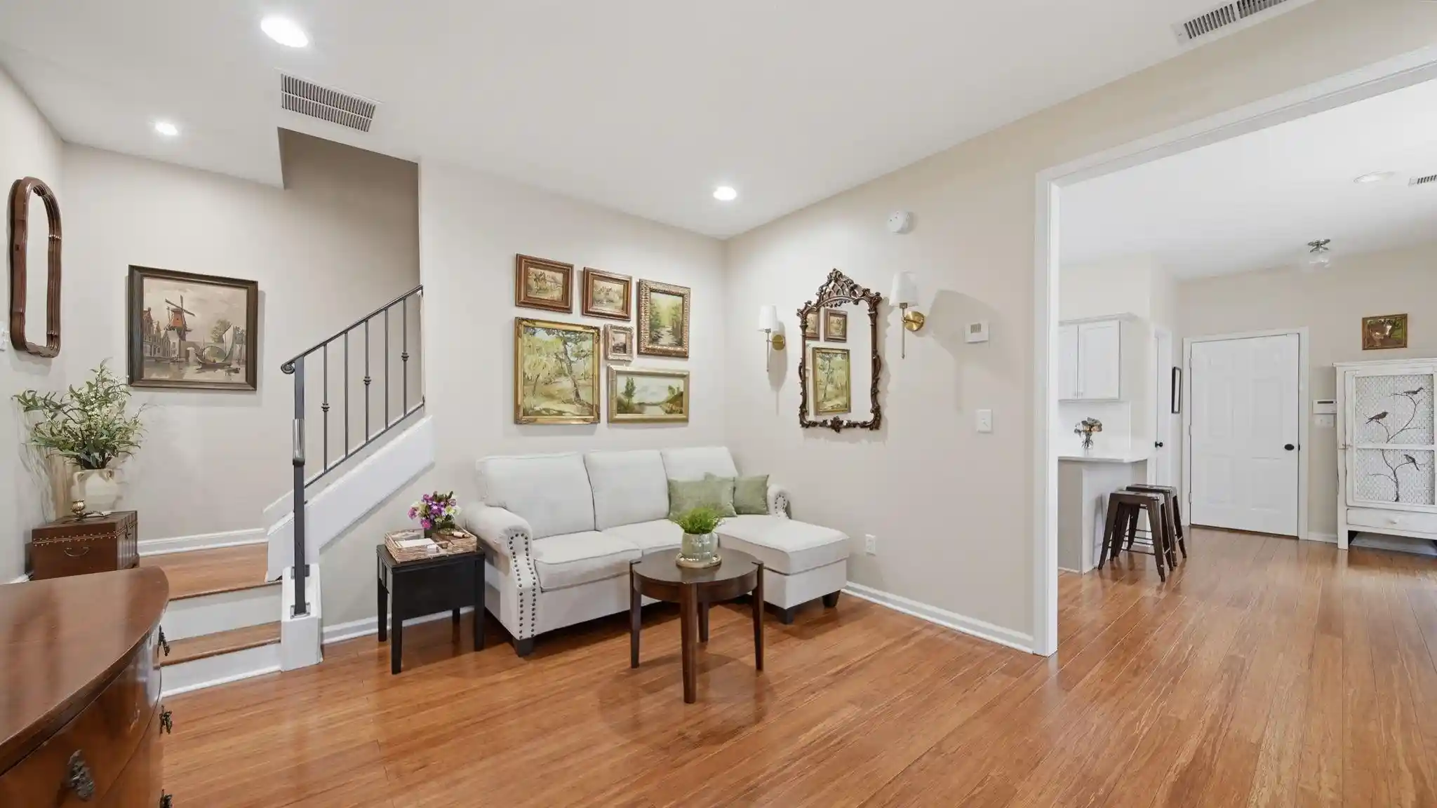 2nd image of 250 Fleets Island Dr, Memphis, TN 38103 | MLS# 10222069
