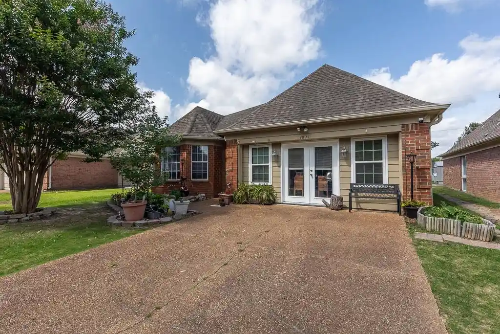Photo 1 of Sale Pending at 9011 Pepper Holw Ct, Cordova, TN 38016 | MLS# 10222135 | Listing updated on 2026-08-18