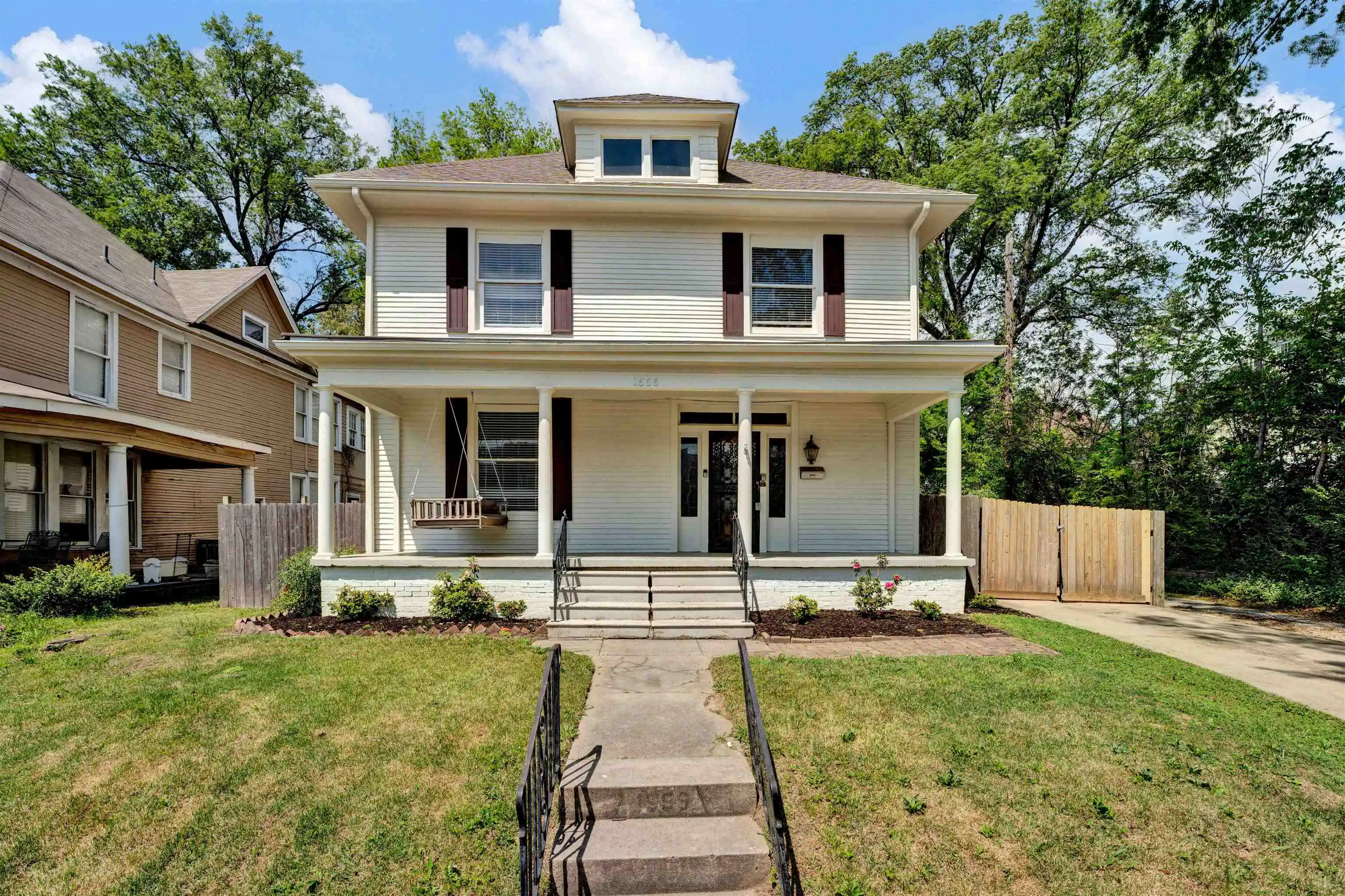 Single family home for sale at 1556 Court Ave, Memphis, TN 38104 | MLS# 10222151