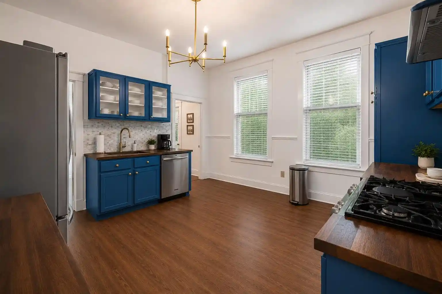 Photo 2 of Single family home for sale at 1556 Court Ave, Memphis, TN 38104 | MLS# 10222151 | Listing updated on 2026-09-03