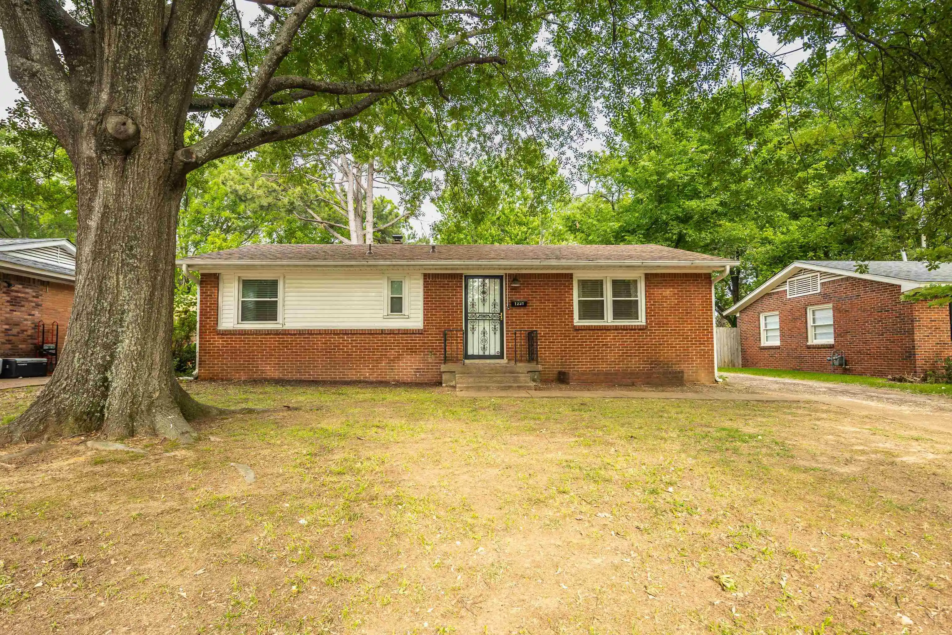 1st image of 1231 S White Station Rd, Memphis, TN 38117 | MLS# 10222180