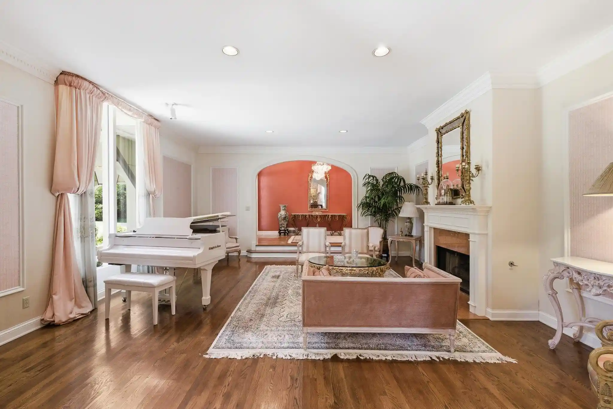 2nd image of 425 Sweetbrier Rd, Memphis, TN 38120 | MLS# 10222210