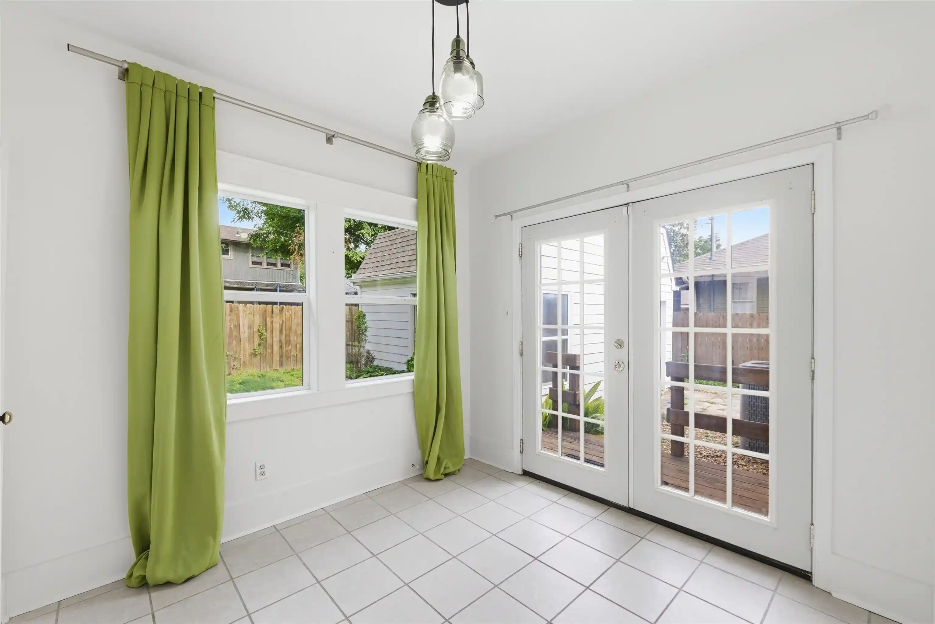 2nd image of 704 N Idlewild St, Memphis, TN 38107 | MLS# 10222279