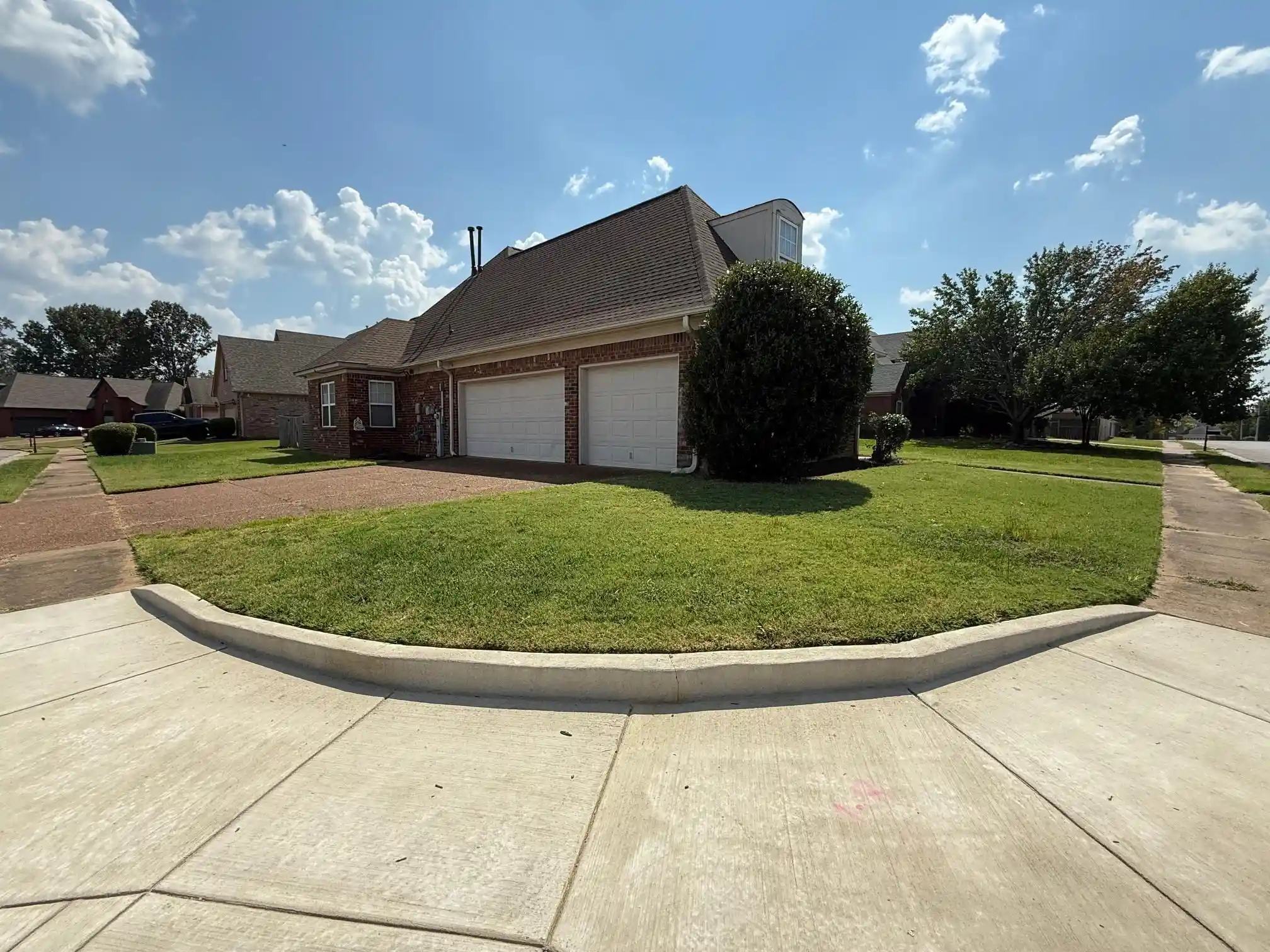 Photo 2 of Sale Pending at 370 Lida Ln, Cordova, TN 38018 | MLS# 10222351 | Listing updated on 2026-07-30