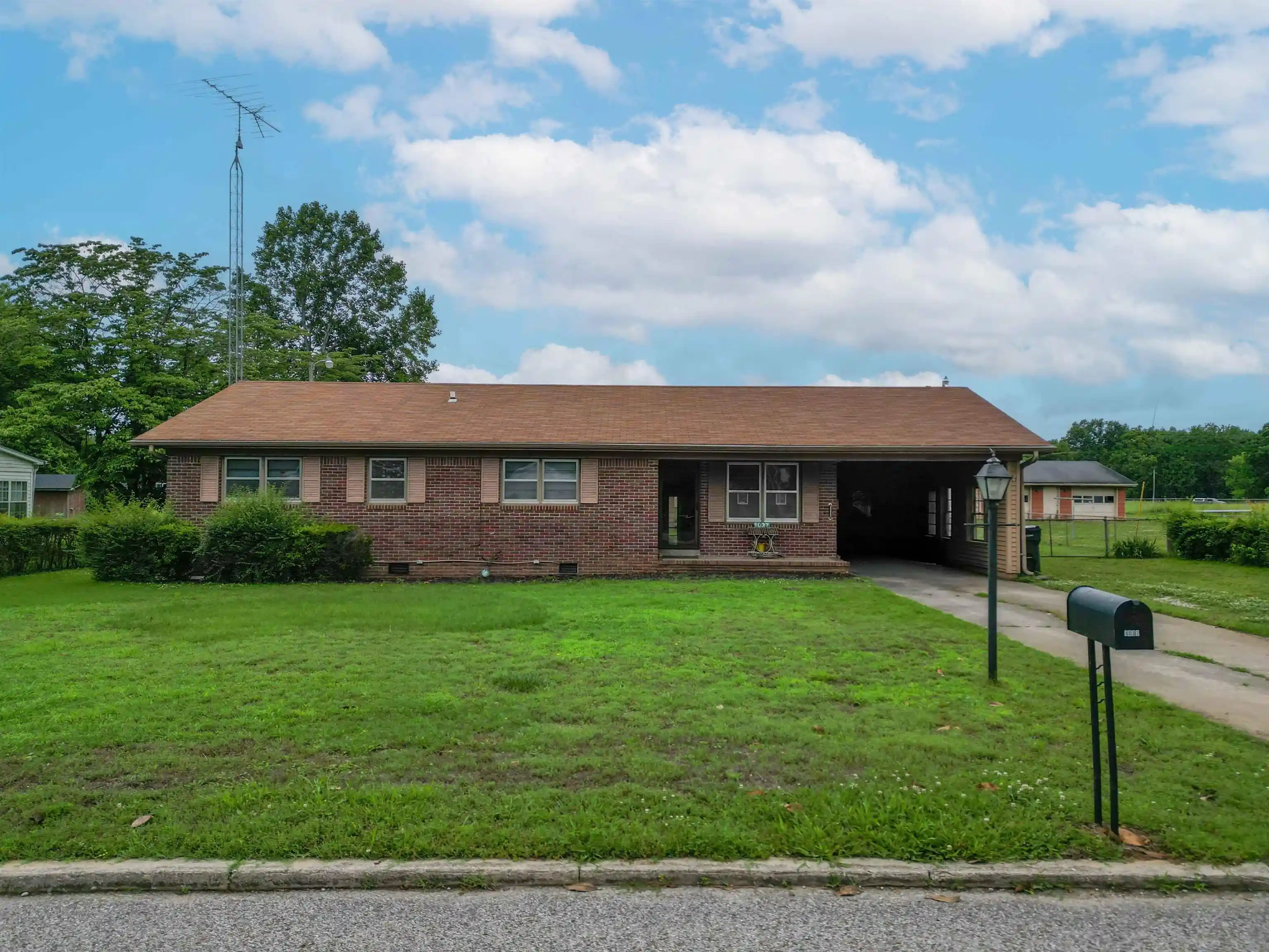 Homes for sale in Bolivar, TN | 1037 W End St, Bolivar, TN | MLS# 10222457