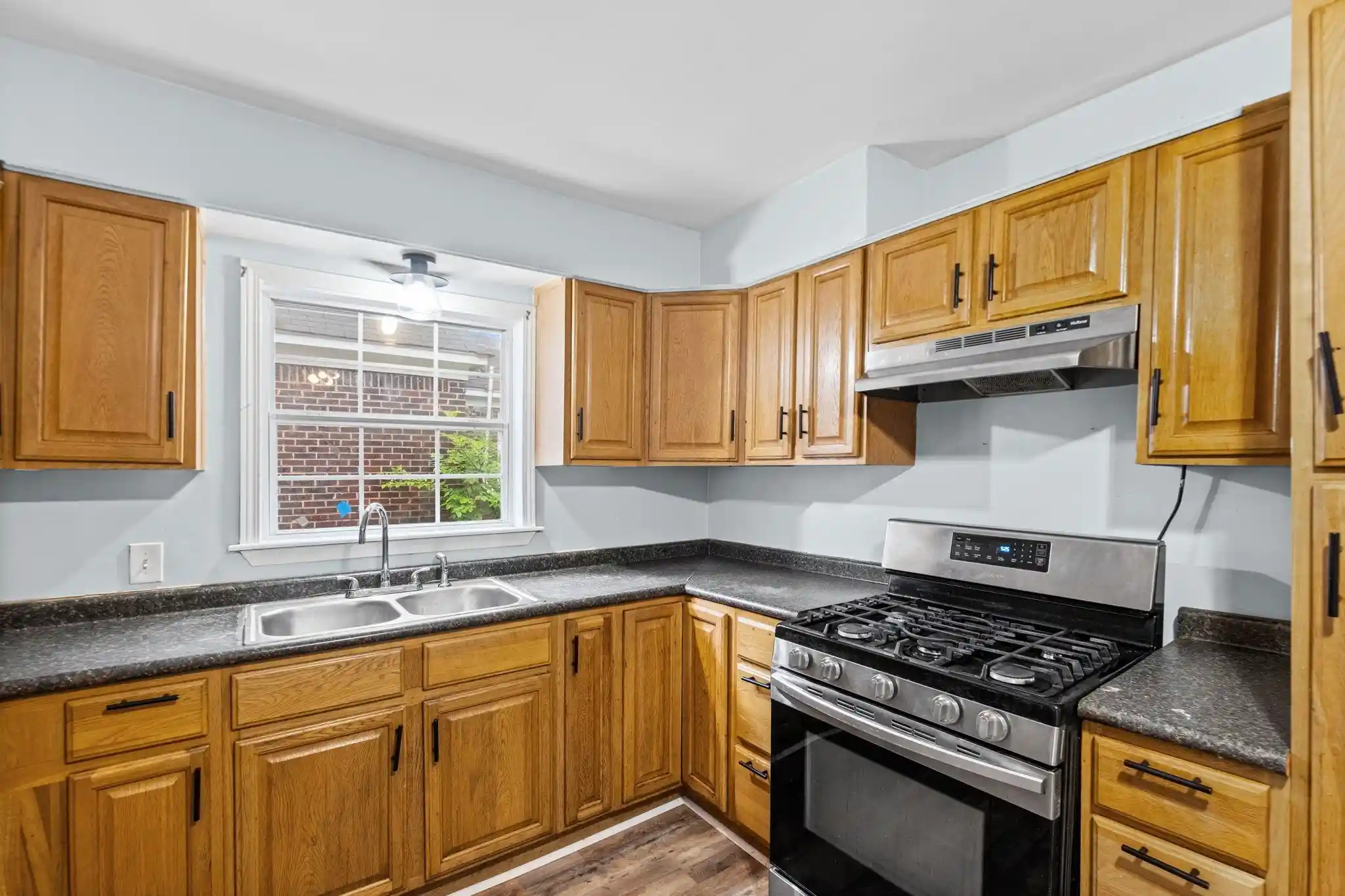 Photo 3 of Single family home for sale at 3280 Carnes Ave, Memphis, TN 38111 | MLS# 10222539 | Listing updated on 2026-09-09
