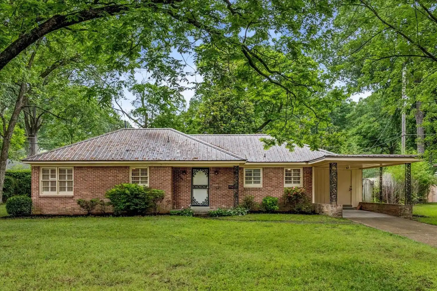 1st image of 4596 Crossover Ln, Memphis, TN 38117 | MLS# 10222541