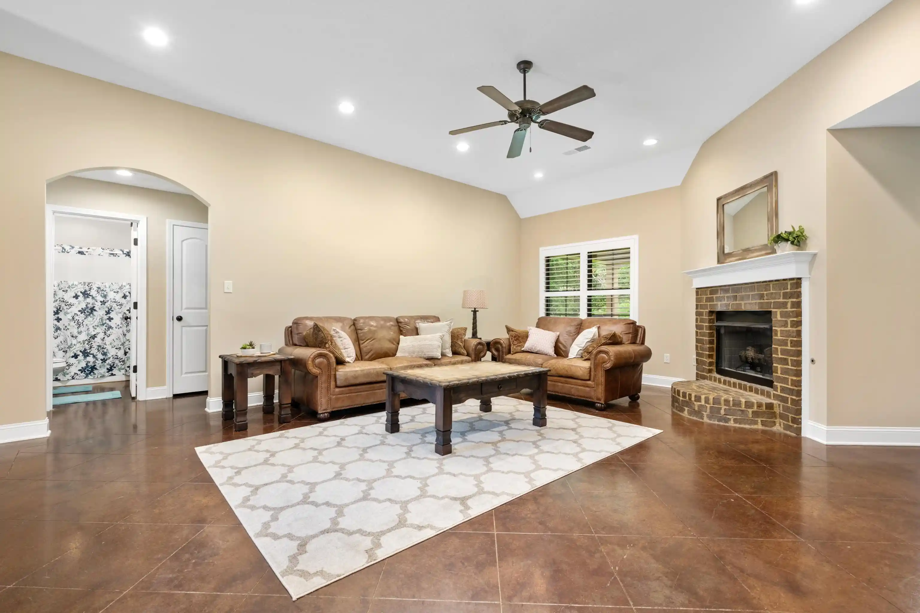 Homes for sale in Hernando, MS | 1586 Mckenas Way Cv, Hernando, MS 38632 | MLS# 10222563
