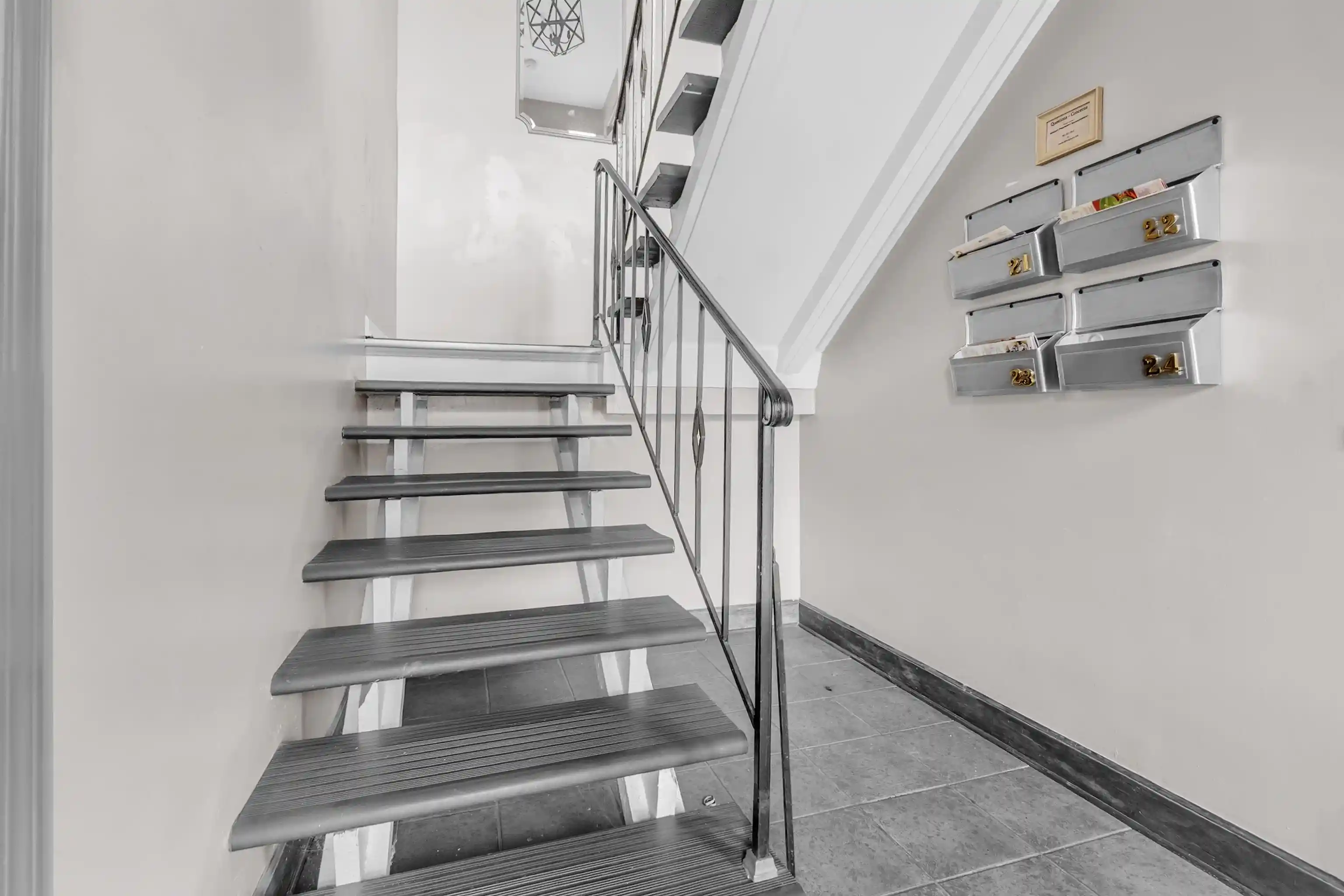 2nd image of 4400 Poplar Ave #21, Memphis, TN 38117 | MLS# 10222592