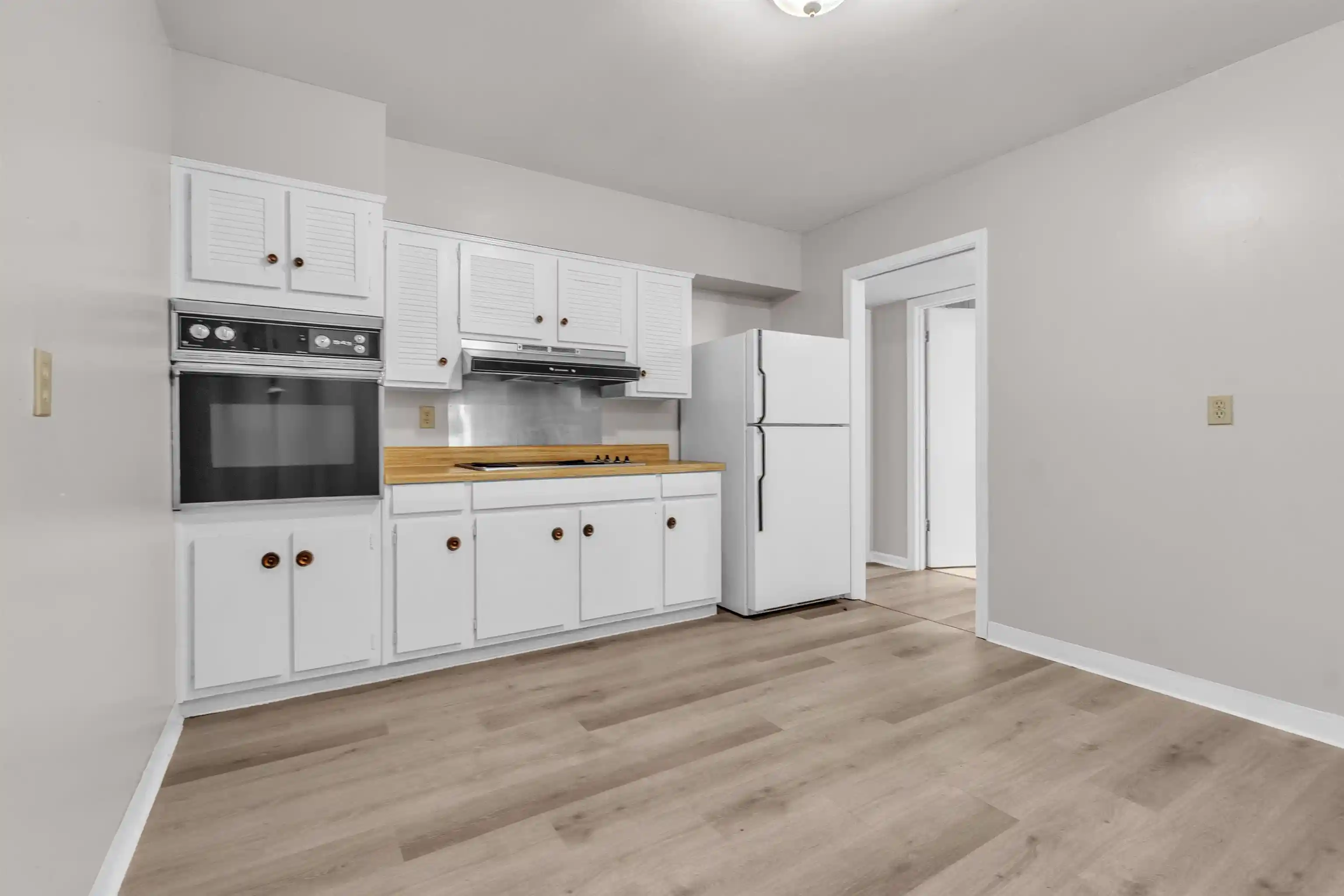 4th image of 4400 Poplar Ave #21, Memphis, TN 38117 | MLS# 10222592