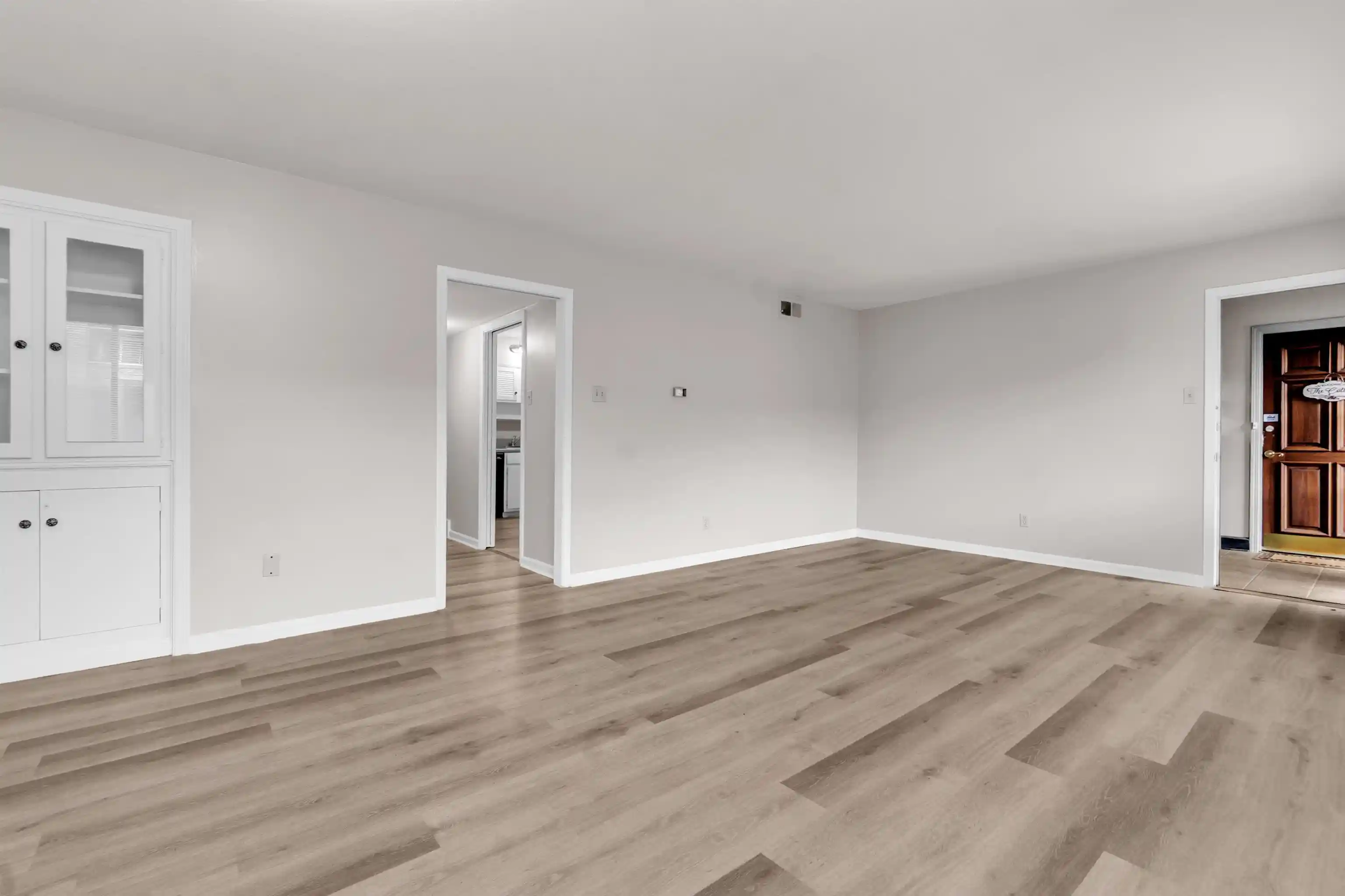 2nd image of 4400 Poplar Ave, Memphis, TN 38117
