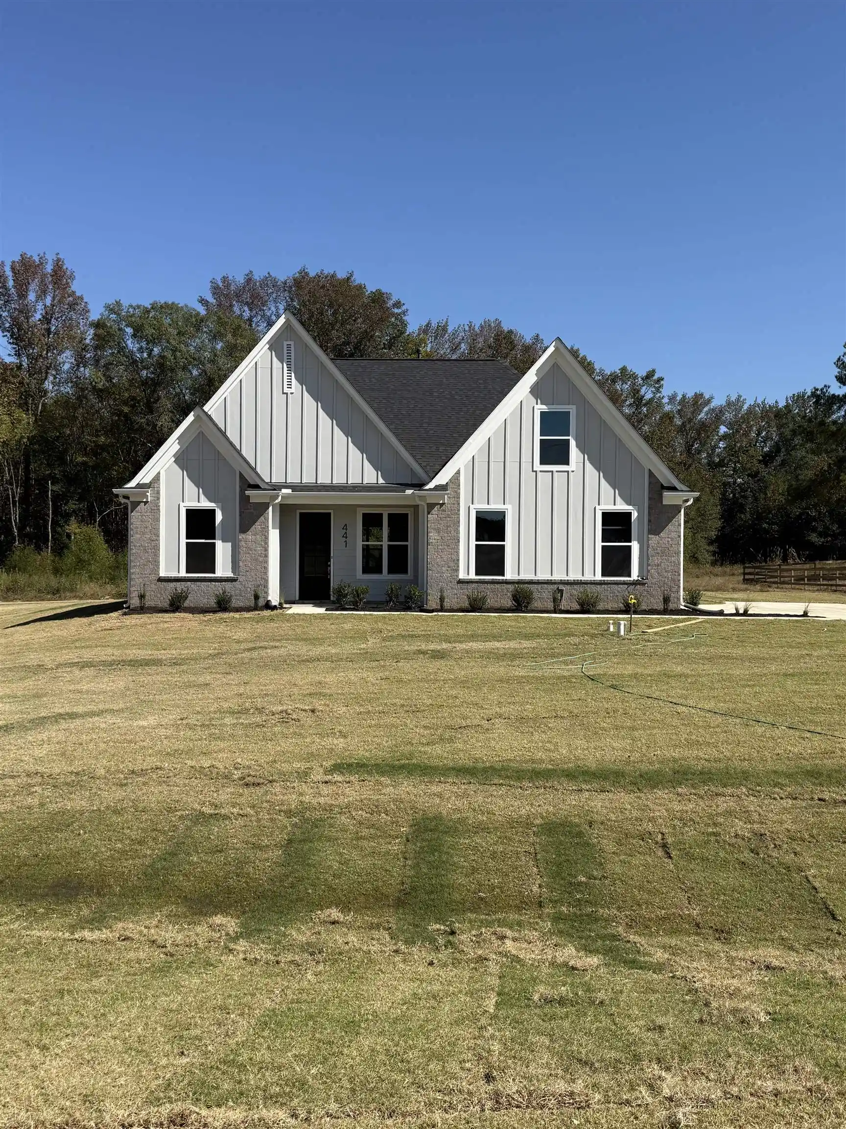 1st image of 288 Centerline Roper Loop, Byhalia, MS 38611 | MLS# 10222658