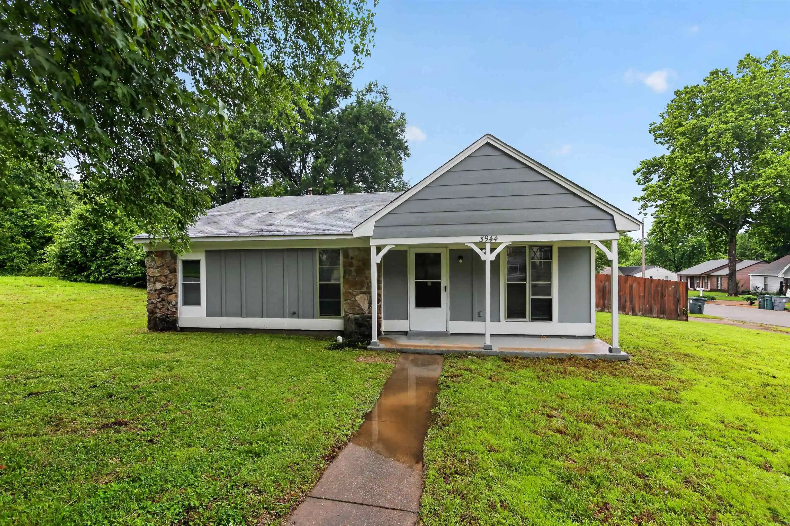 1st image of 3944 Timberwood Dr, Memphis, TN 38128 | MLS# 10222694