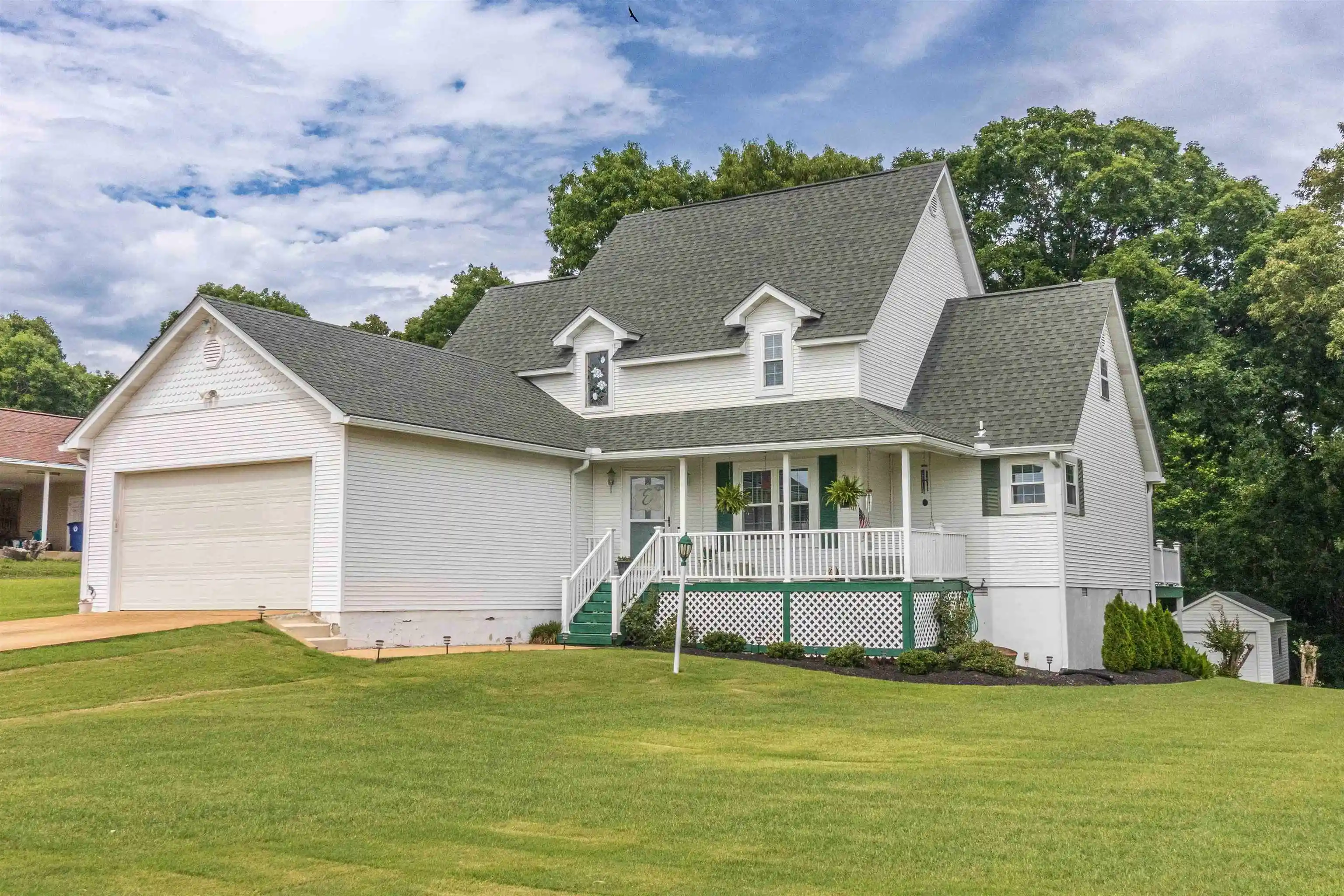 Homes for sale in Selmer, TN | 337 Dancer Rd, Selmer, TN 38375 | MLS# 10222744
