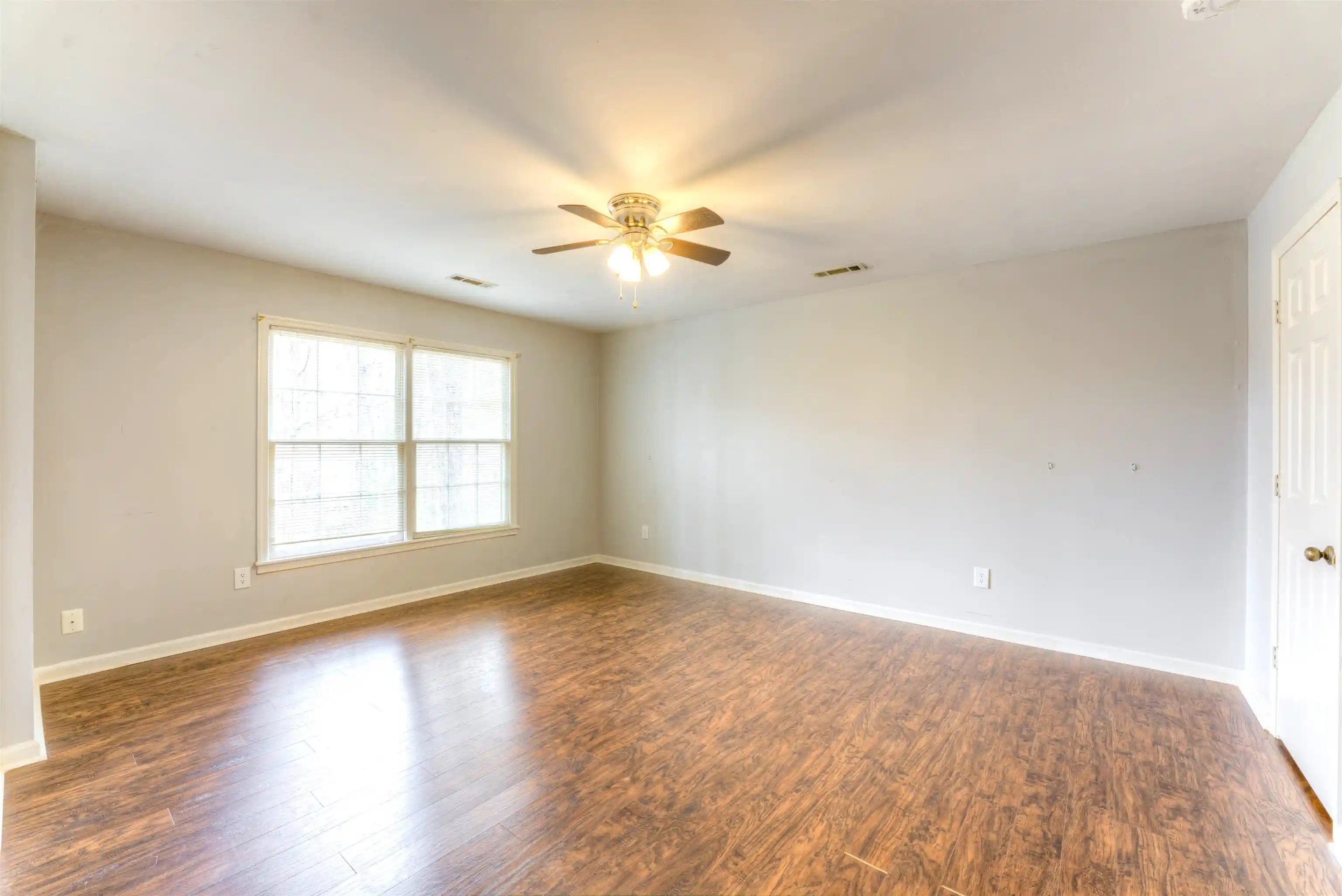 2nd image of 2110 Woodside Dr, Germantown, TN 38138 | MLS# 10222767