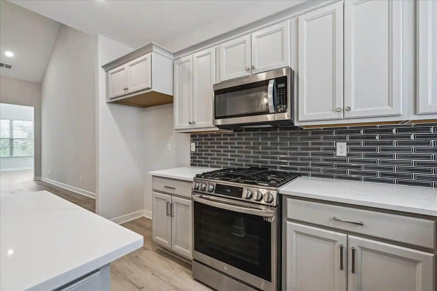 5th image of 8742 Bedfordshire Dr, Memphis, TN 38133