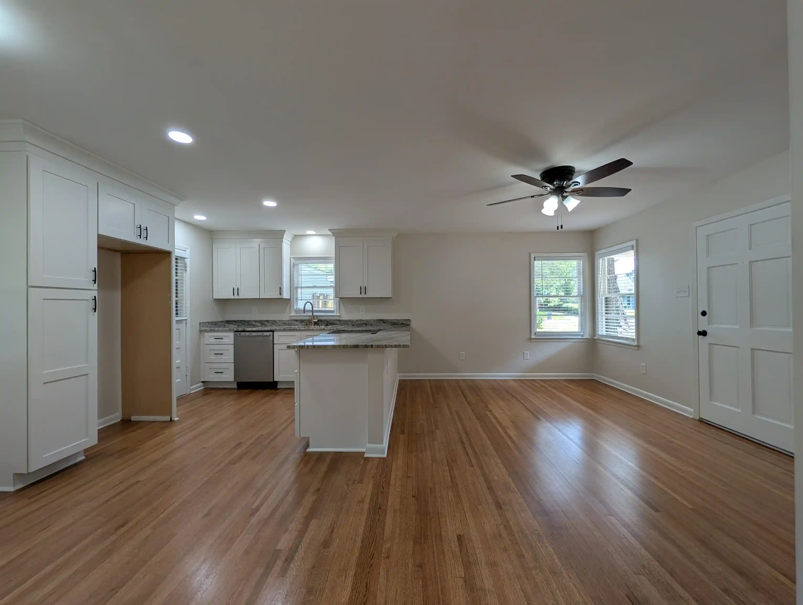 3rd image of 556 Herzl St, Memphis, TN 38117 | MLS# 10222799
