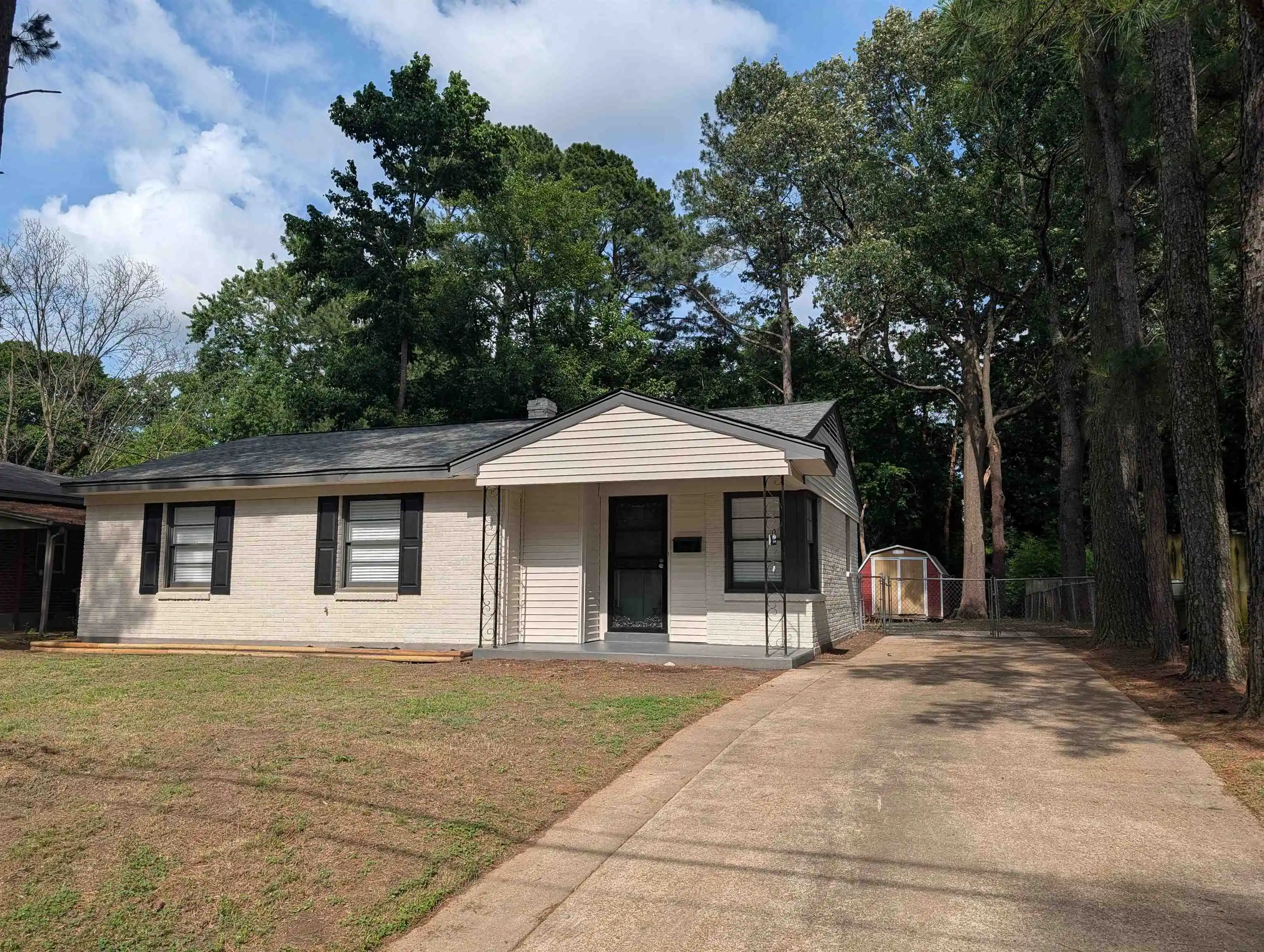 4th image of 556 Herzl St, Memphis, TN 38117 | MLS# 10222799