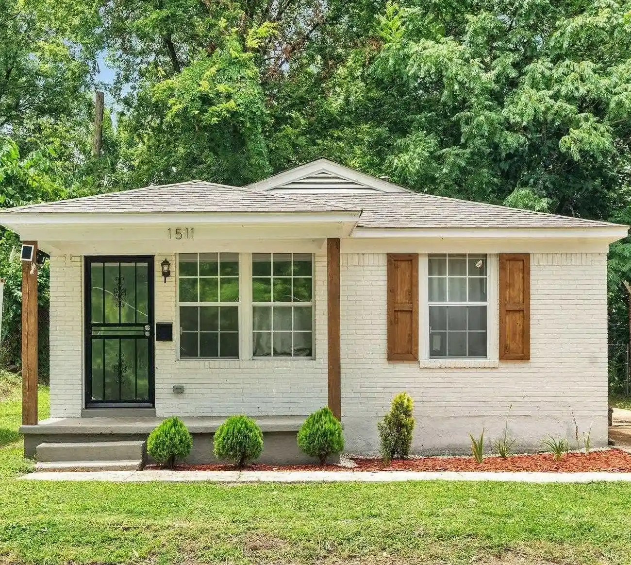 Photo 1 of Single family home for sale at 1511 Mcmillan St, Memphis, TN 38106 | MLS# 10222815 | Listing updated on 2026-08-27