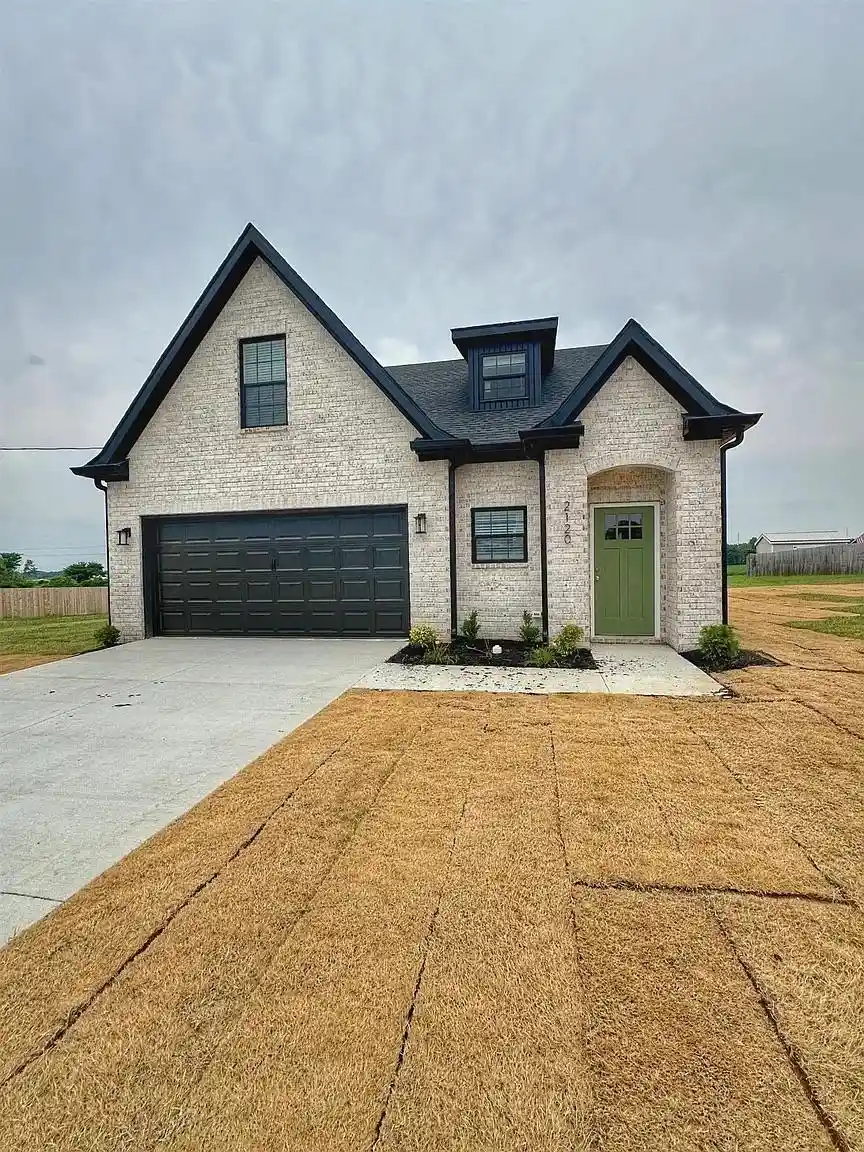 Homes for sale in Newbern, TN | 2120 Crowne Heights Dr, Newbern, TN 38059 | MLS# 10222822