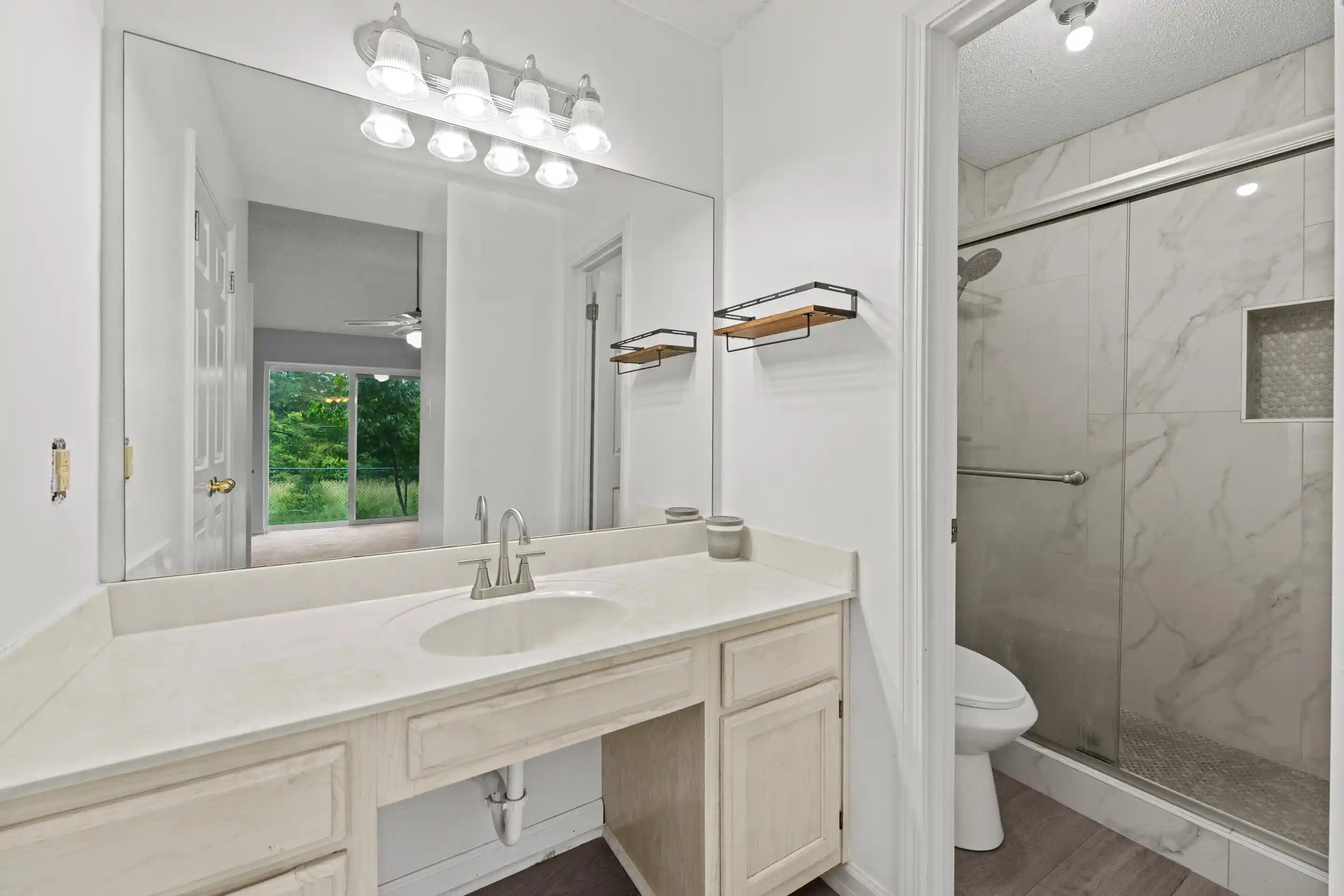 3rd image of 2749 Colonial Towers Dr, Cordova, TN 38016 | MLS# 10222895