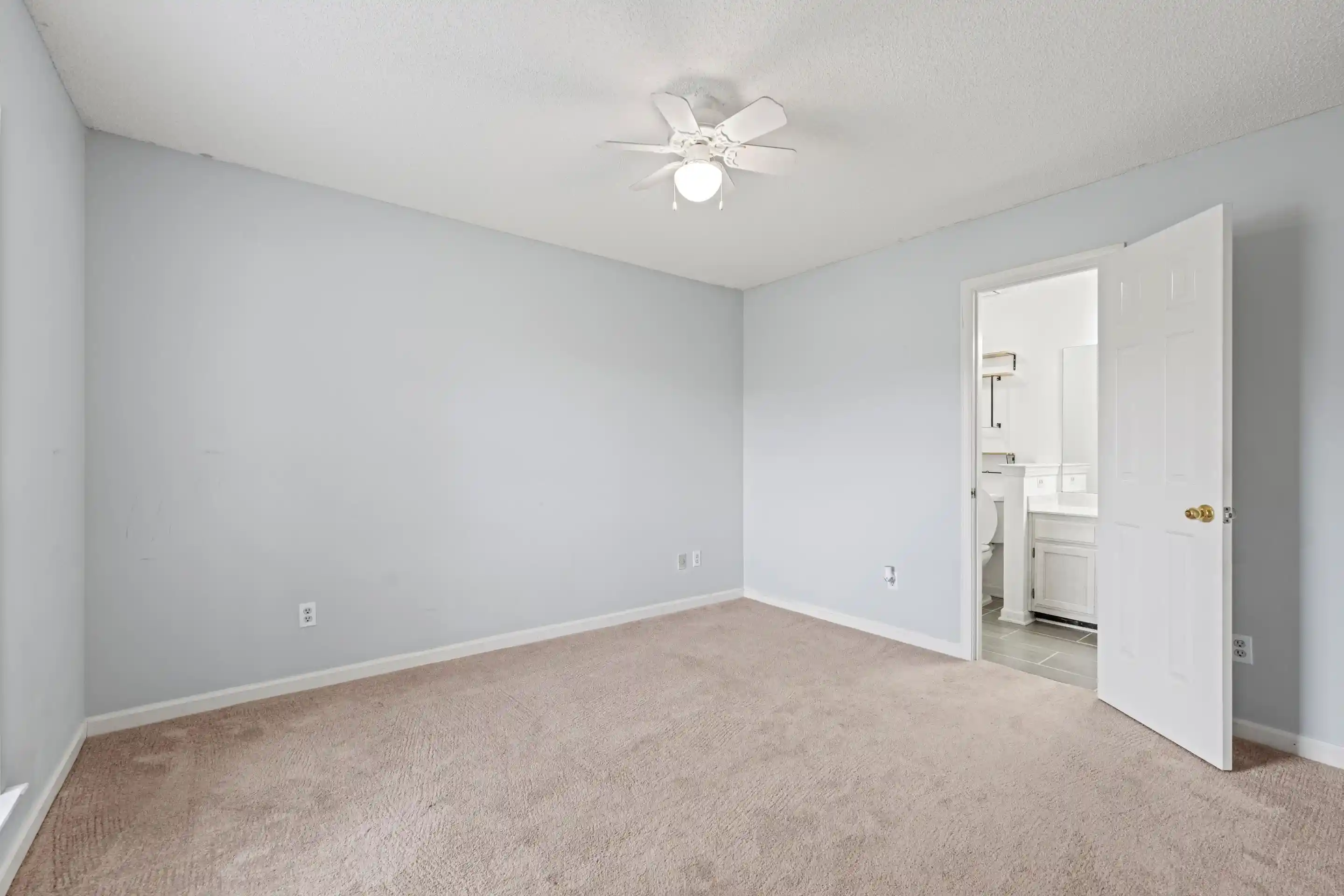 5th image of 2749 Colonial Towers Dr, Cordova, TN 38016 | MLS# 10222895
