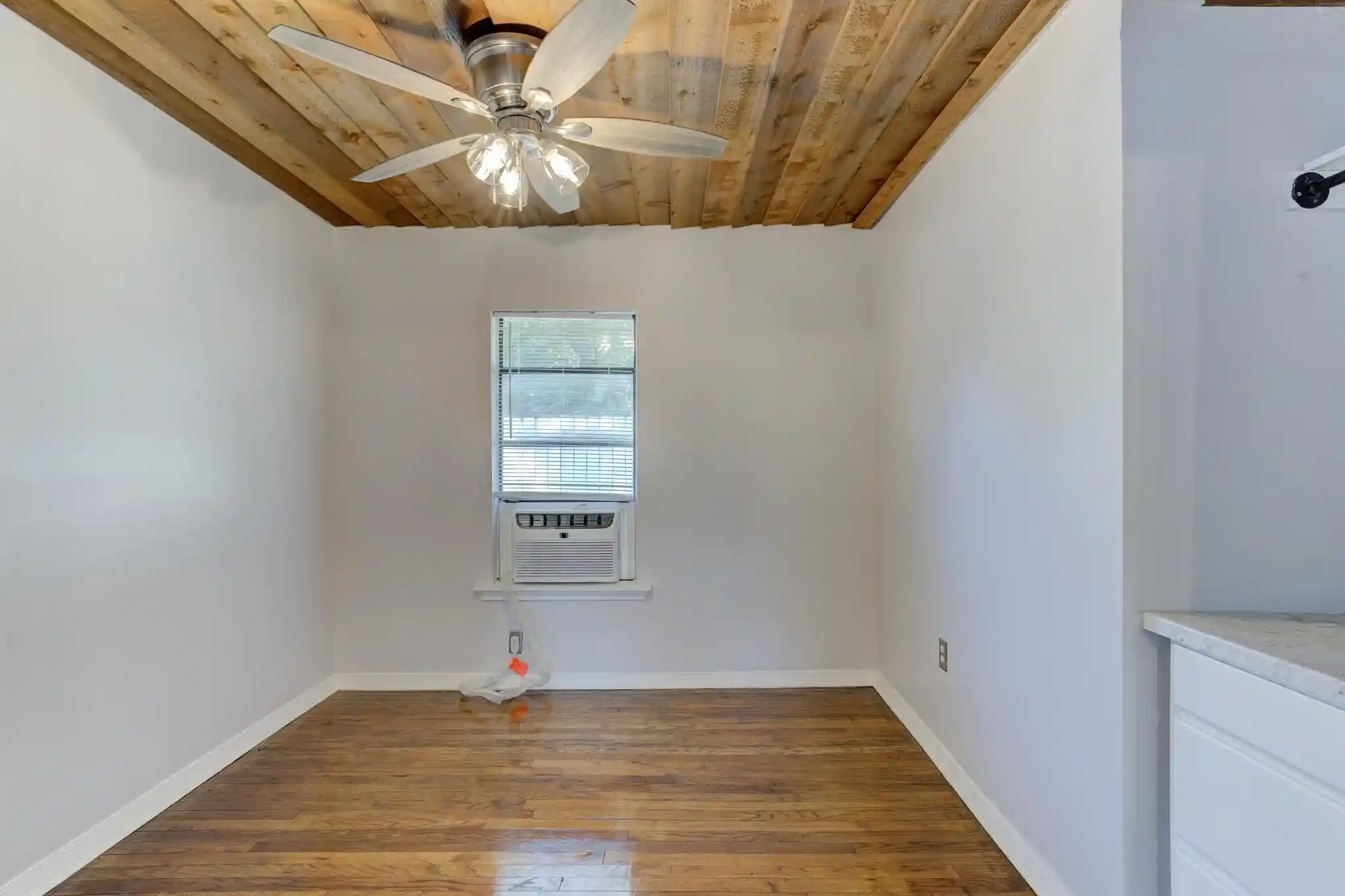 Photo 3 of Single family home for sale at 3522 Stuart Rd, Memphis, TN 38111 | MLS# 10222899 | Listing updated on 2026-08-14