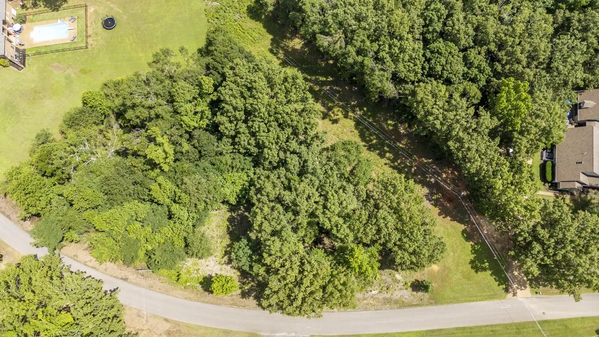 Photo 1 of Land for sale at Xxx Oak Grv Rd, Savannah, TN 38372 | MLS# 10222902 | Listing updated on 2026-08-19