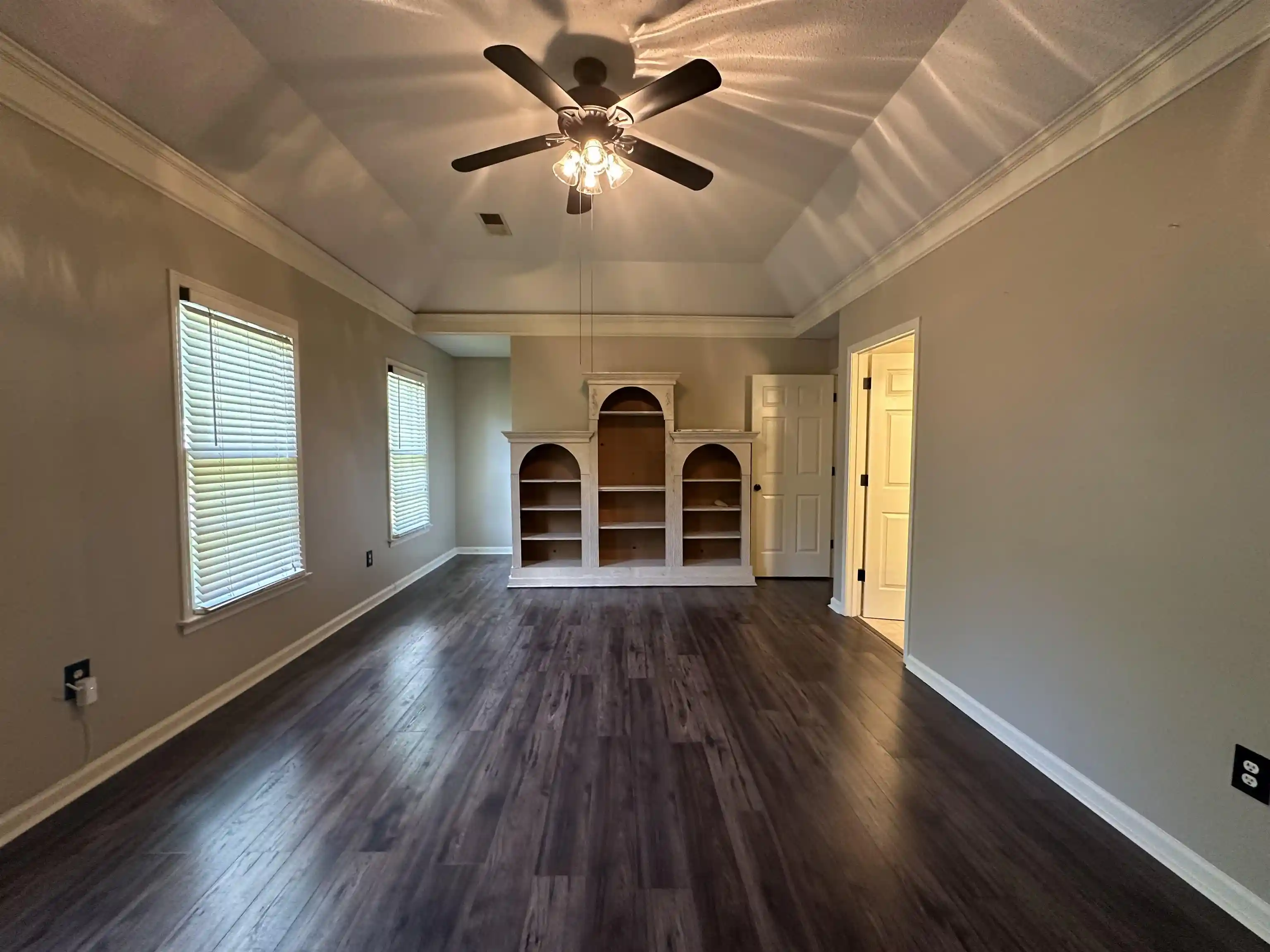 Photo 4 of Sale Pending at 7219 Country Oaks Dr, Memphis, TN 38125 | MLS# 10222911 | Listing updated on 2026-08-26
