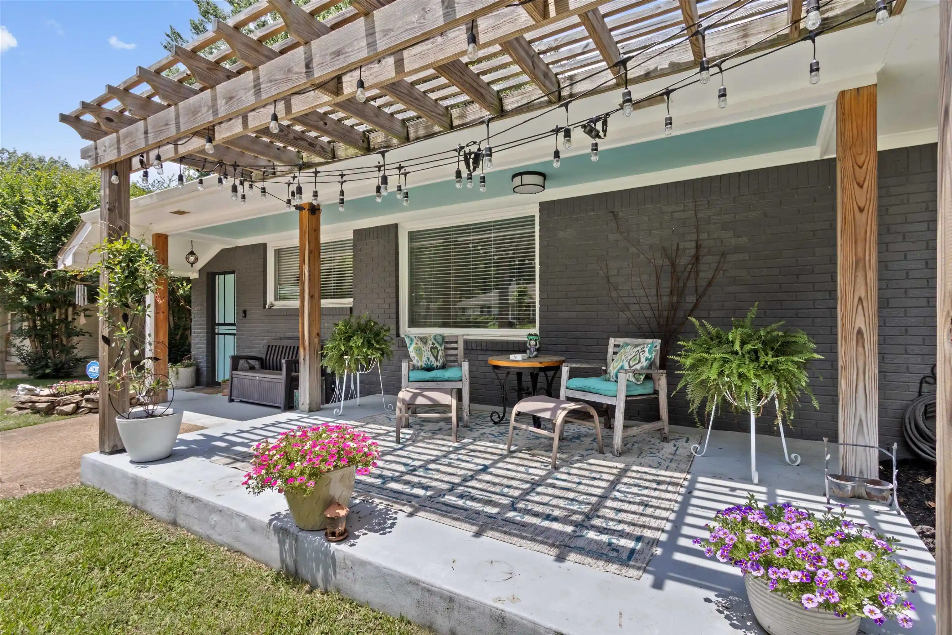 Photo 1 of Single family home for sale at 5100 Sequoia Ave, Memphis, TN 38117 | MLS# 10222980 | Listing updated on 2026-10-26